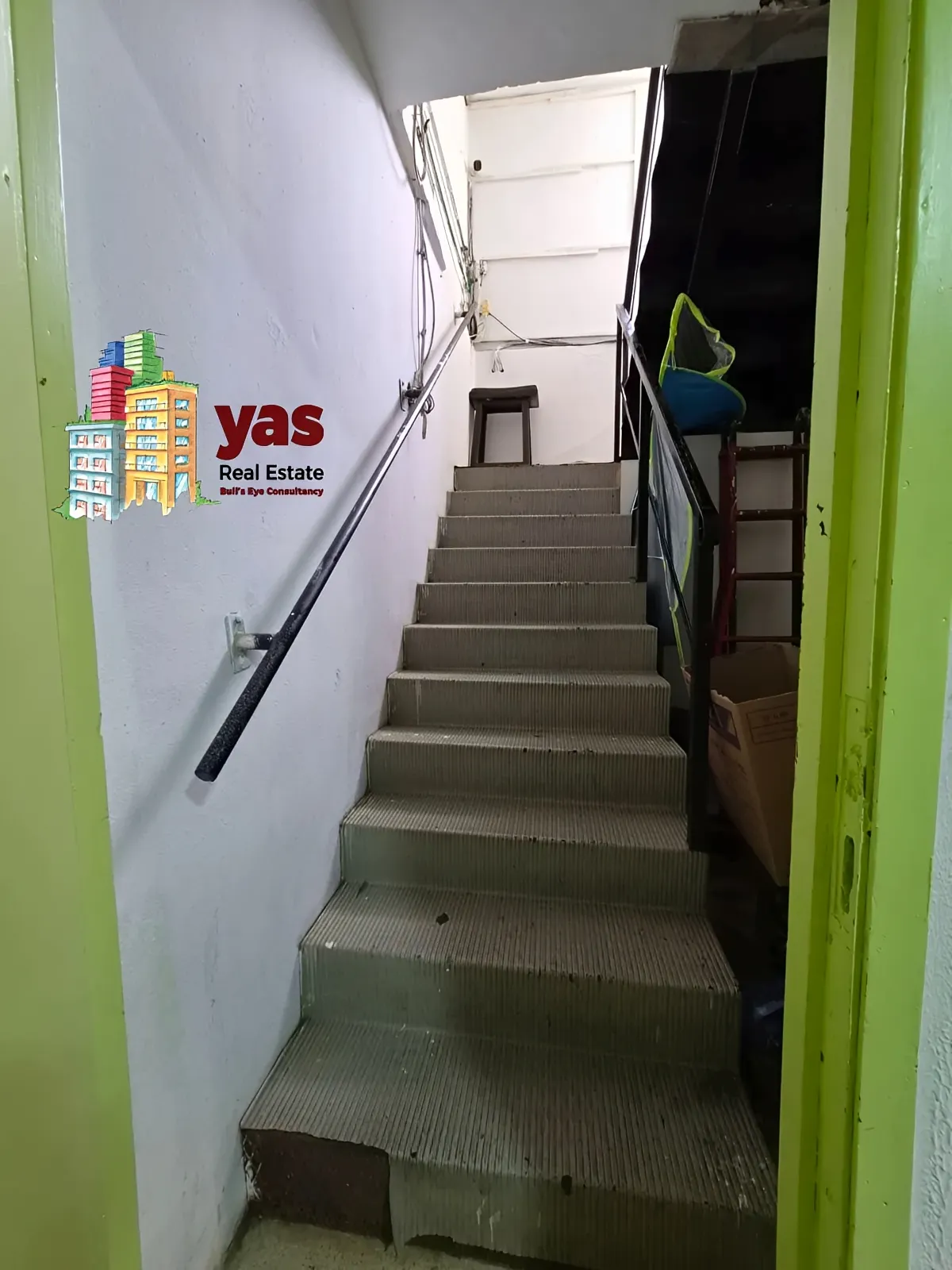 Shop for rent in Adonis