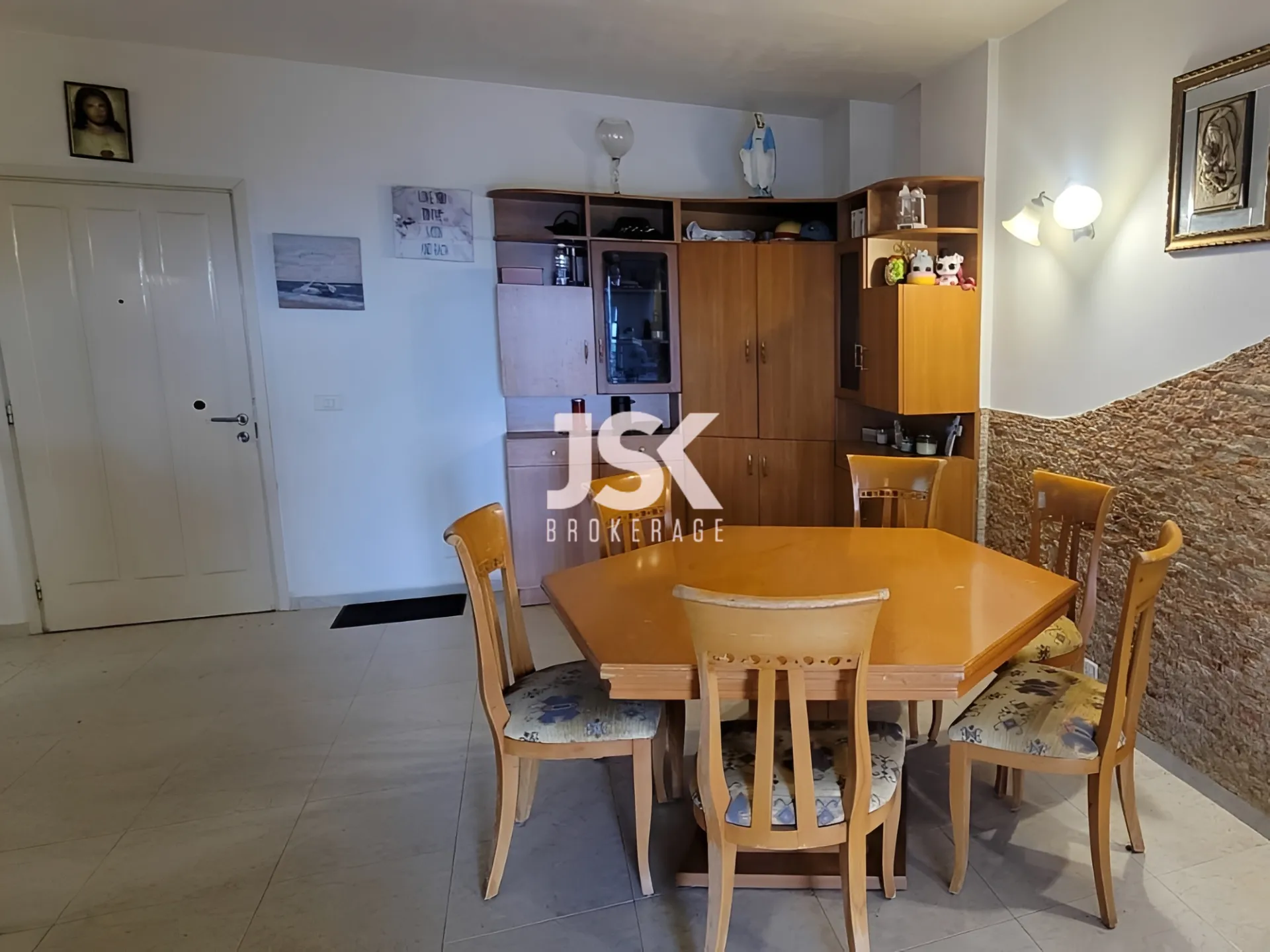 Chalet for Sale in Faitroun