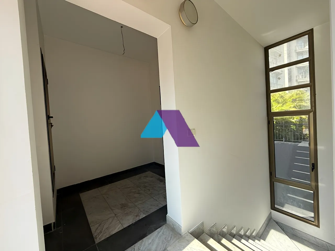Apartment for Sale in Achrafieh - 4 bed, 4 bath