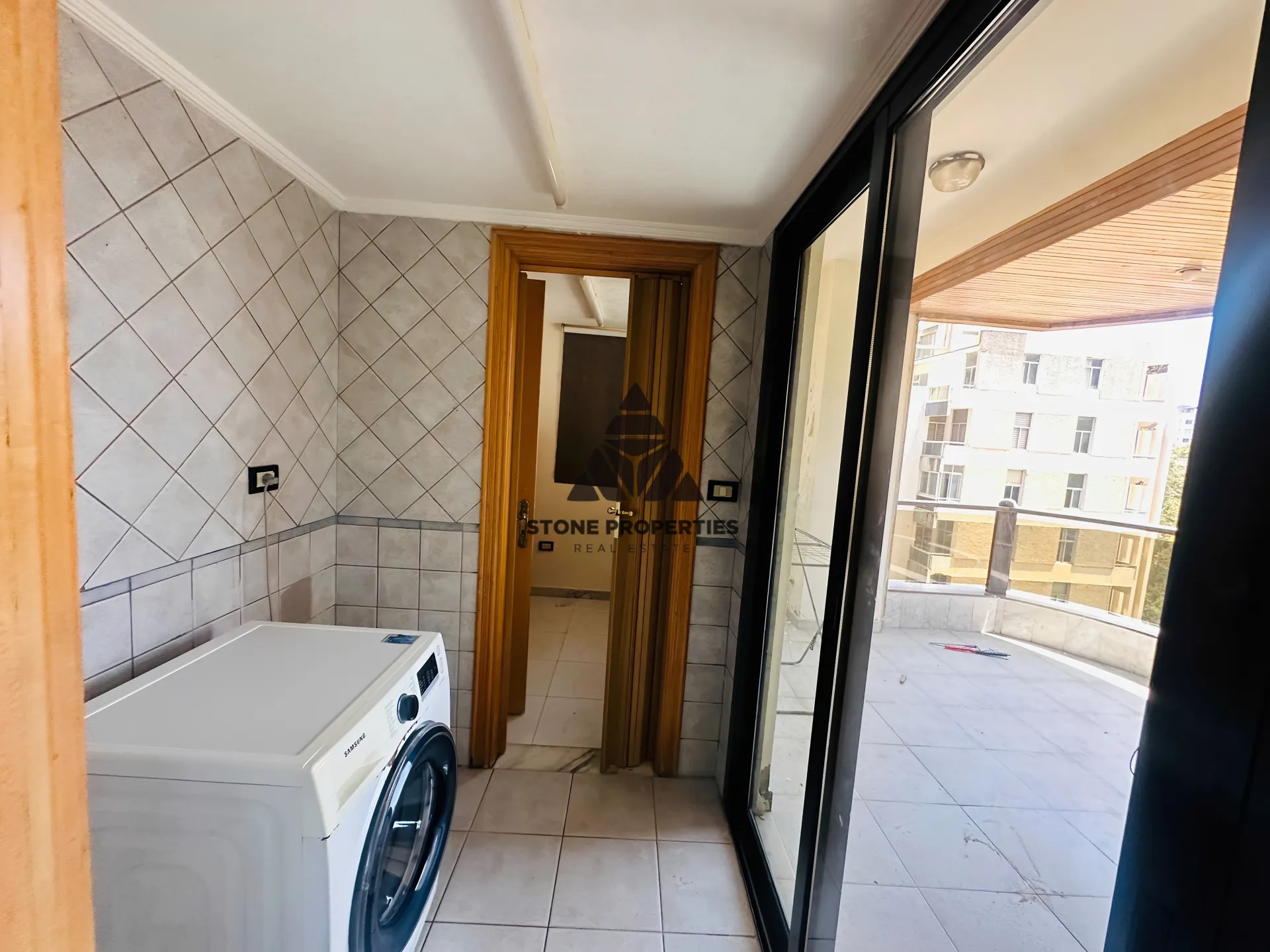 Apartment for rent in Ramlet el baida, beirut, lebanon