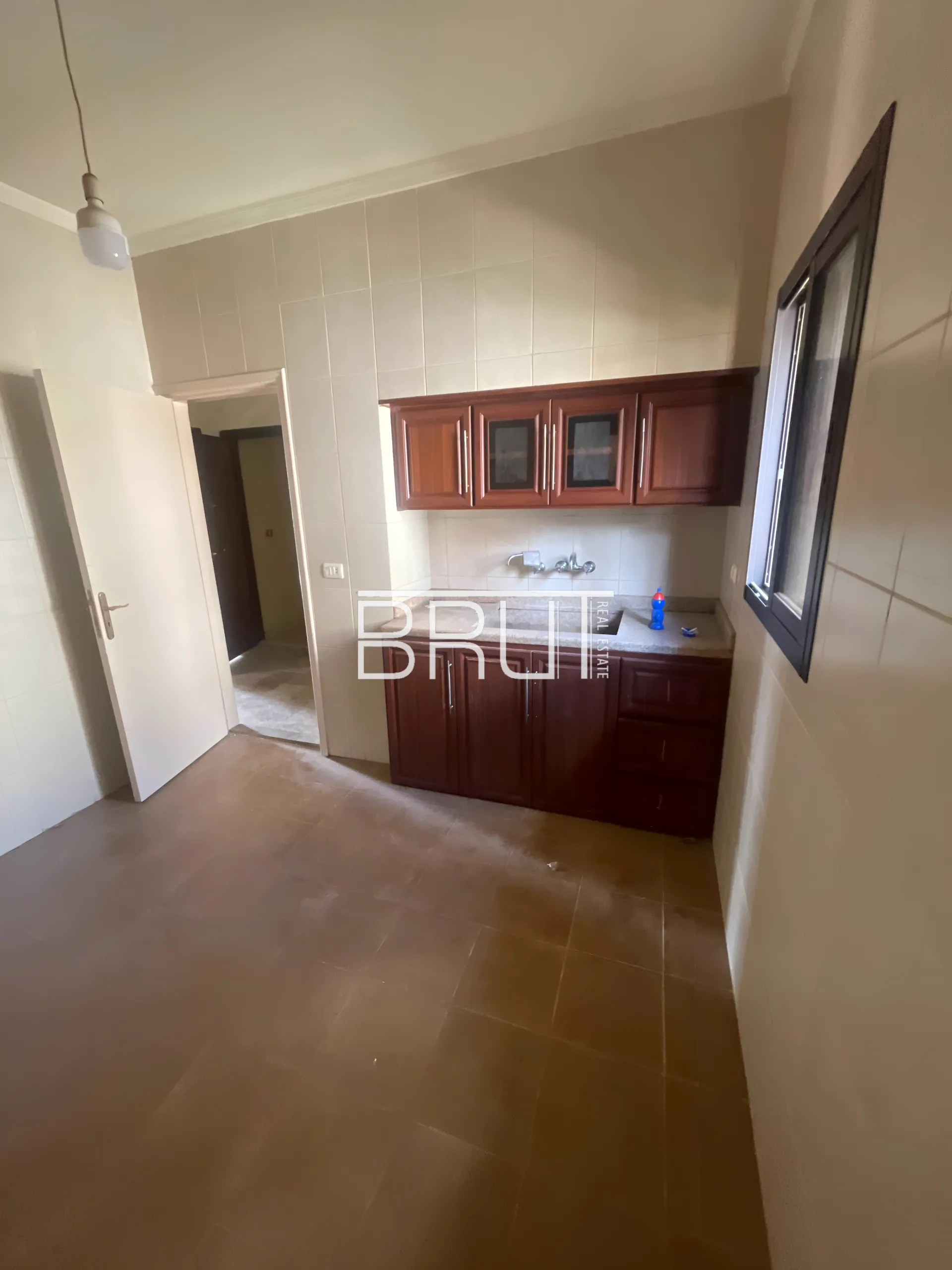 Apartment for Rent in Ballouneh