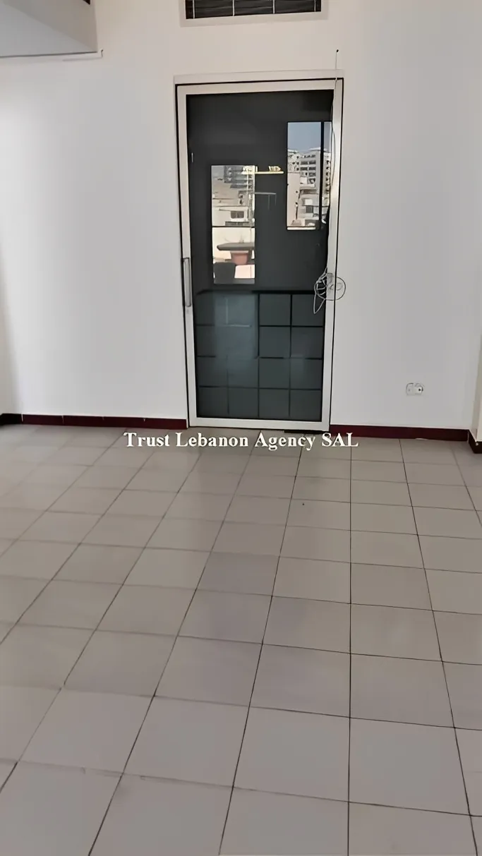 Office for rent in Baabda, Furn Al Chebak