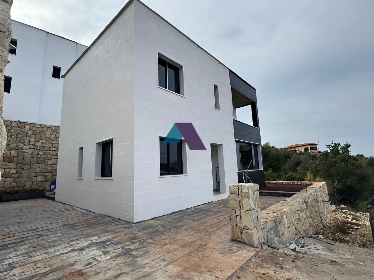 Villa for Sale in Mechmech