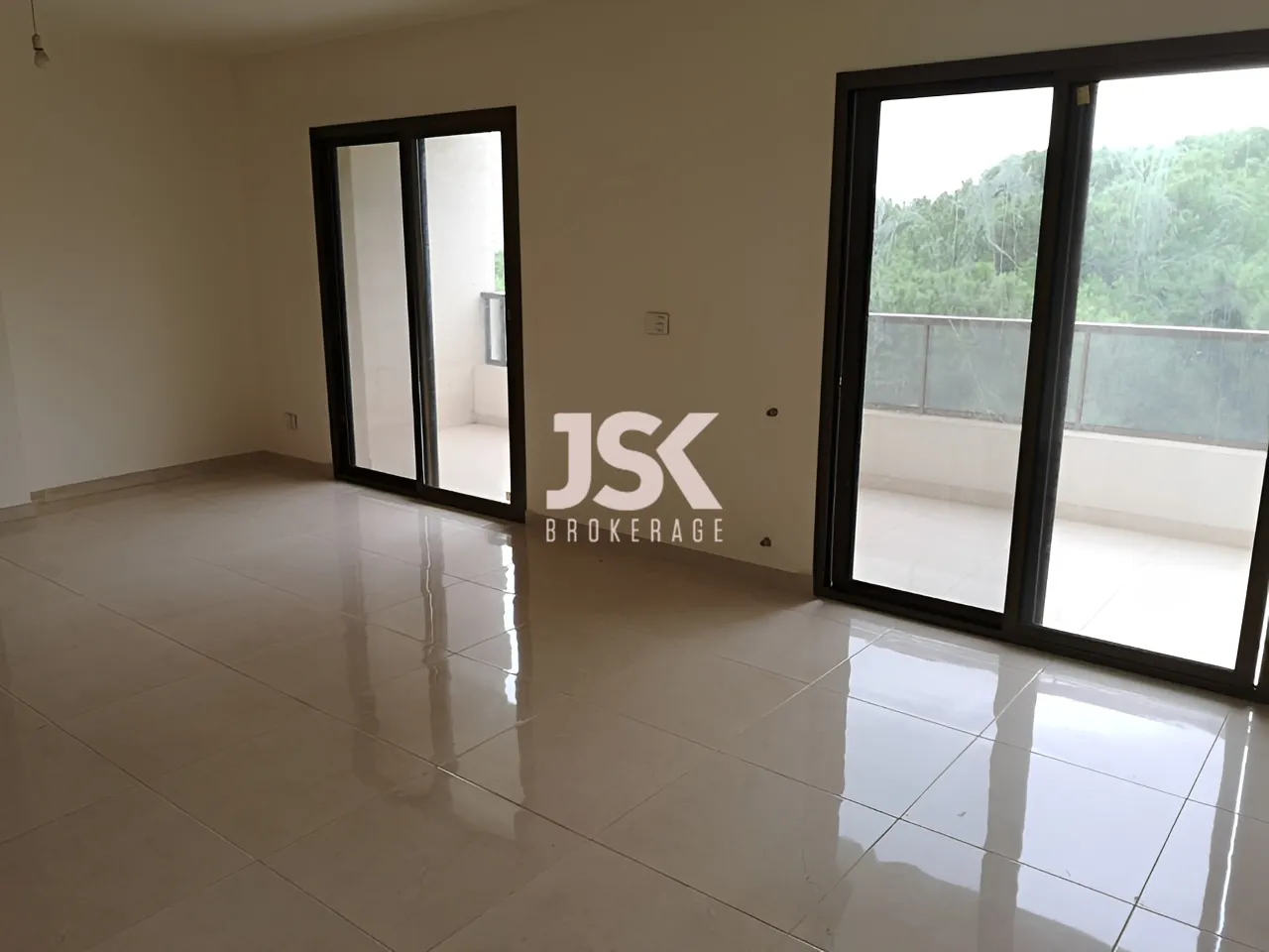 Apartment for Sale in Mar Roukoz - 3 bed, 3 bath