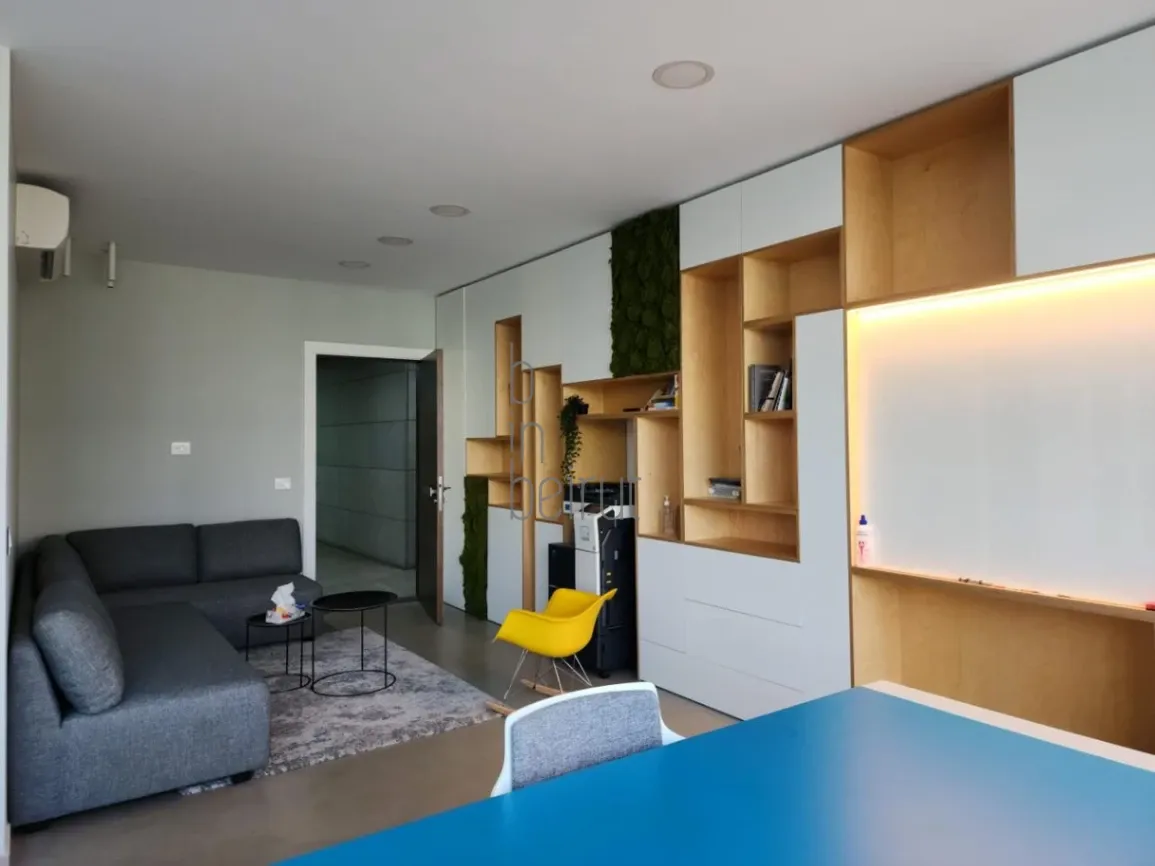 Office for rent in Sin El Fil, Lebanon