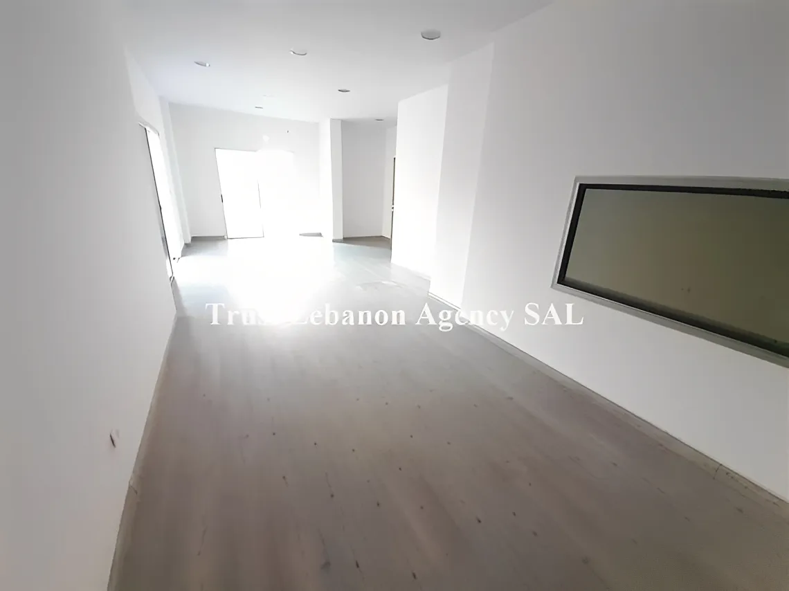 Office for sale in Metn, Beit Mery