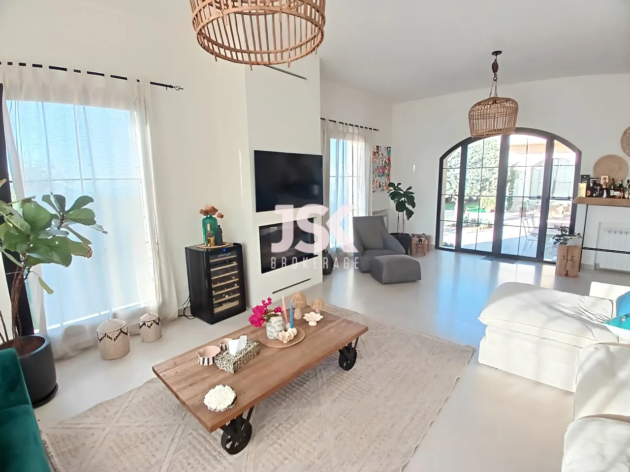Villa for Sale in Roumieh