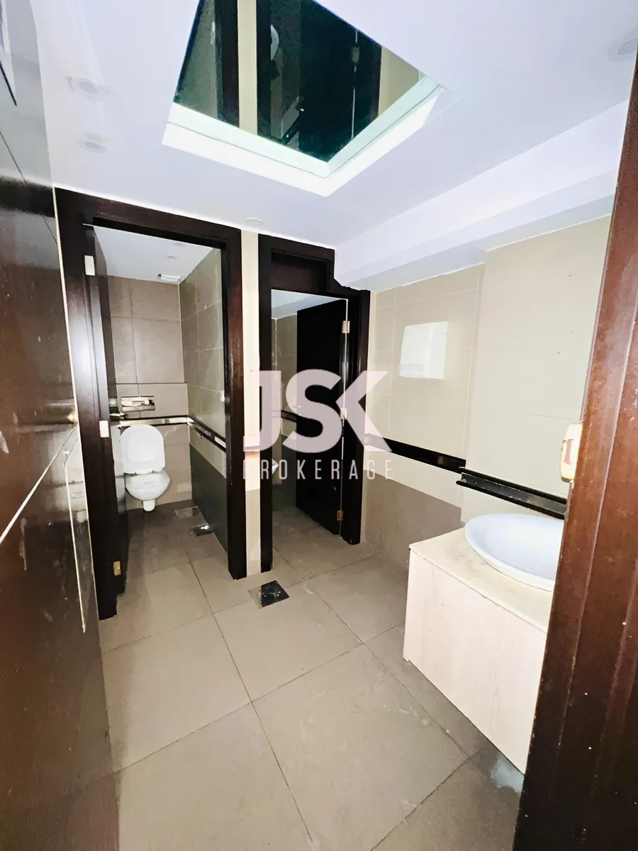 Showroom property for Rent in Jounieh, Lebanon