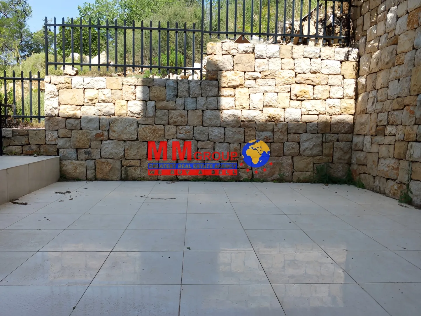 Apartment for sale in Oyoun