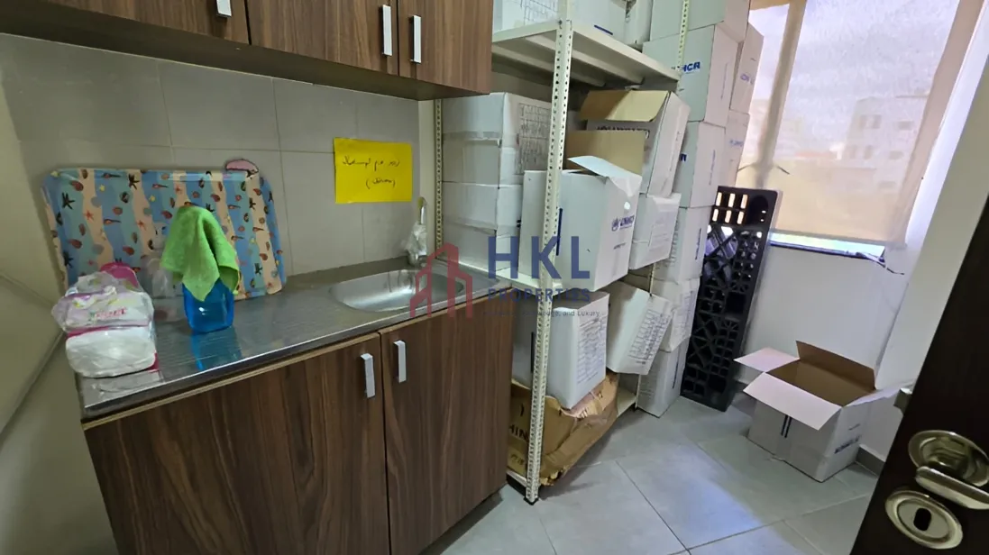 Office for rent in Dekwaneh