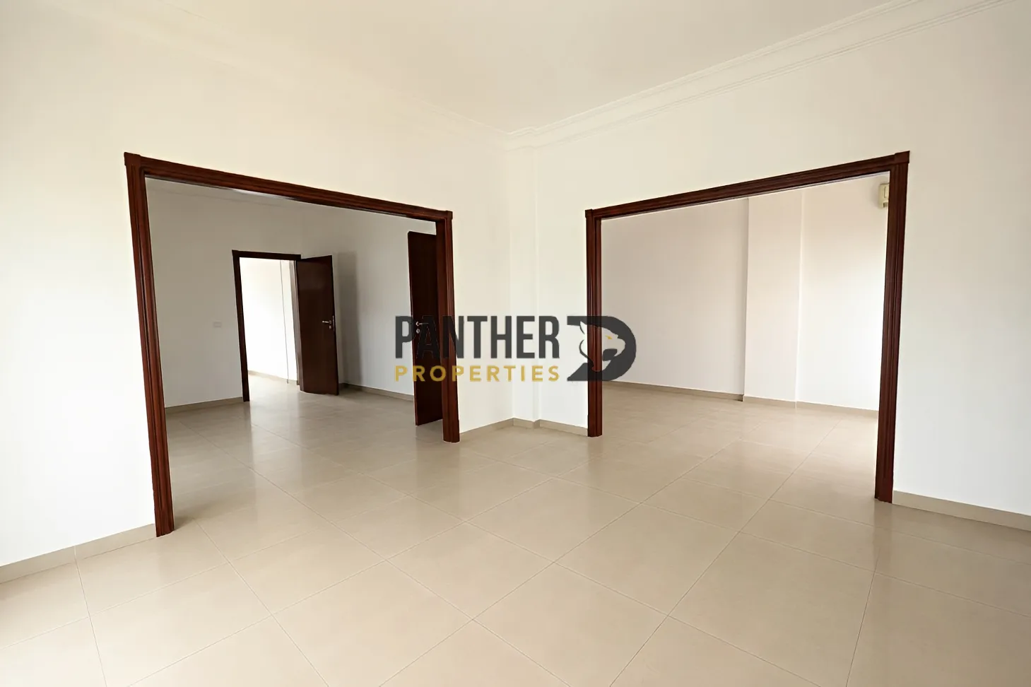 Apartment for rent in Mazraat Yachoua, Lebanon - 4 bed, 3 bath