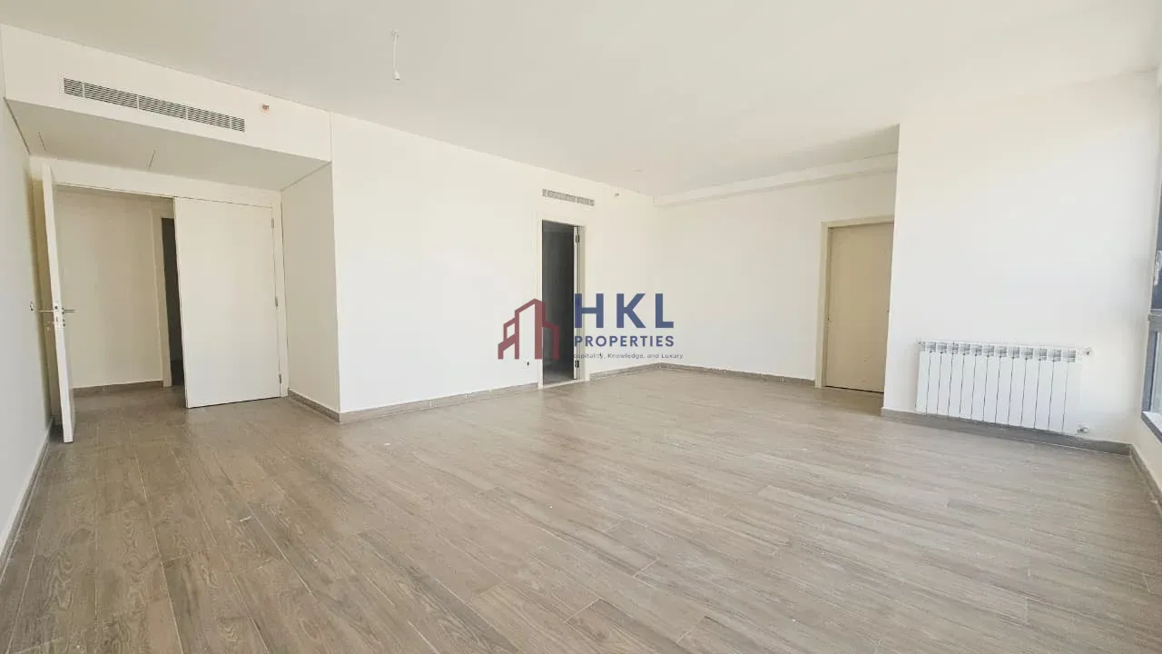 Apartment for rent in Ain Al Mraiseh, Beirut, Lebanon