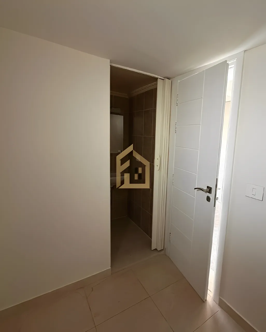 Apartment for rent in Msaytbeh, Beirut, Lebanon - 4 bed, 4 bath