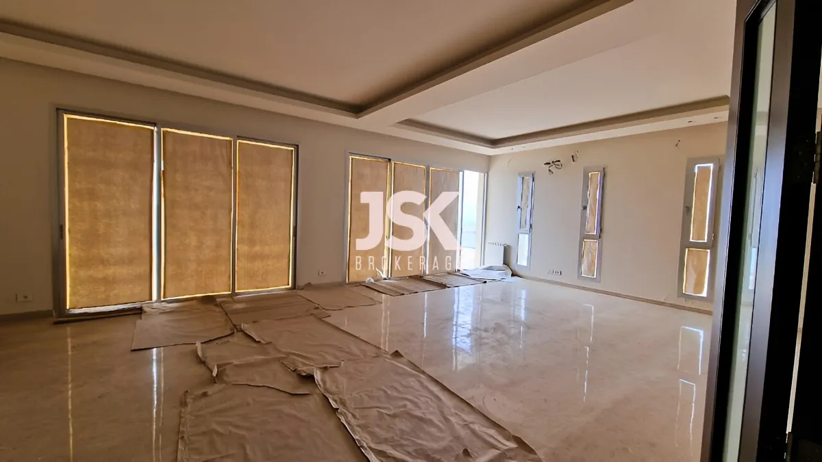Apartment for Sale in Rabweh, Metn - 3 bed, 4 bath