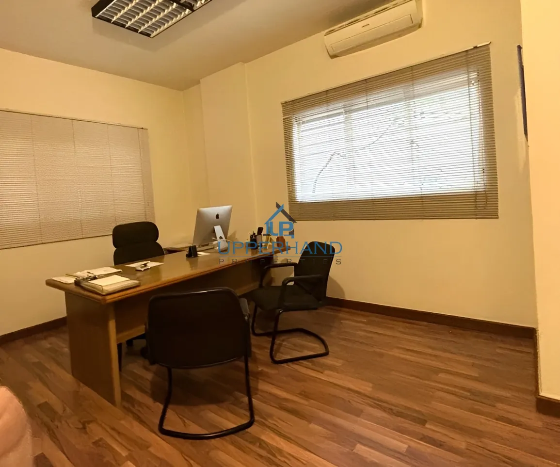 Office for rent in Horch Tabet