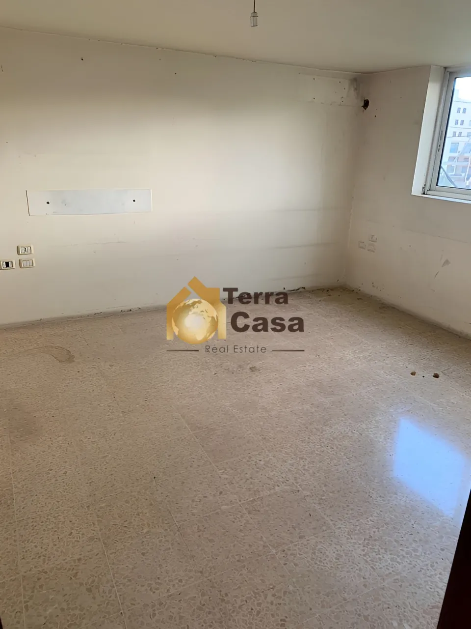 Office for Rent in Haouch el Omara
