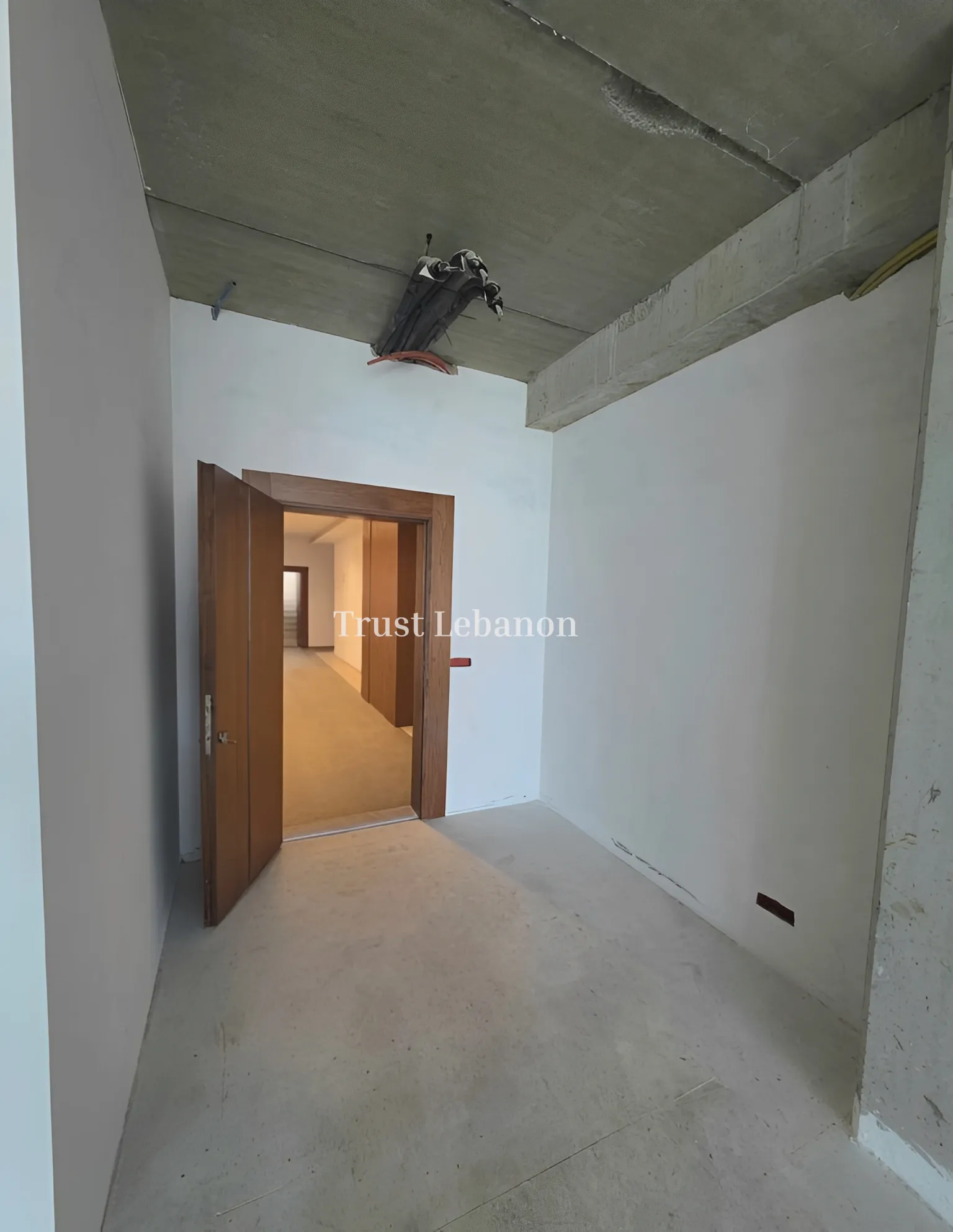 Office for rent in Dbayeh, Lebanon