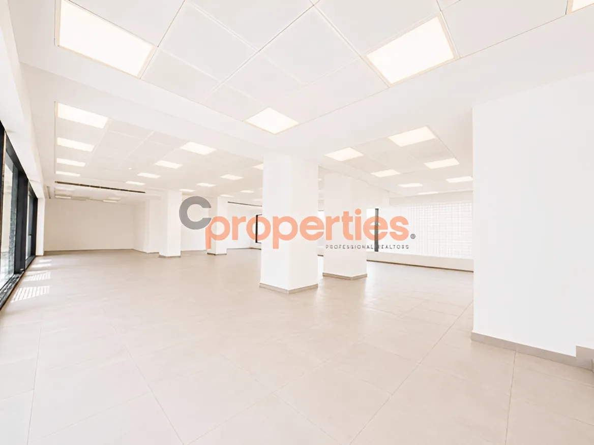Showroom for Rent in Hamra