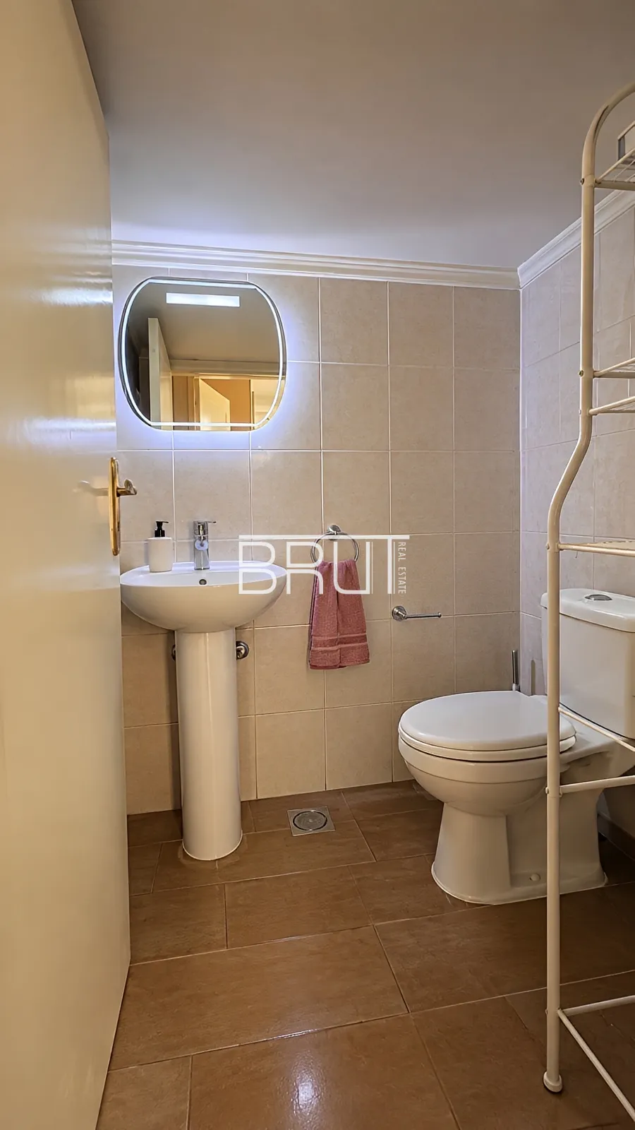 Apartment for sale in Ain El Rihaneh