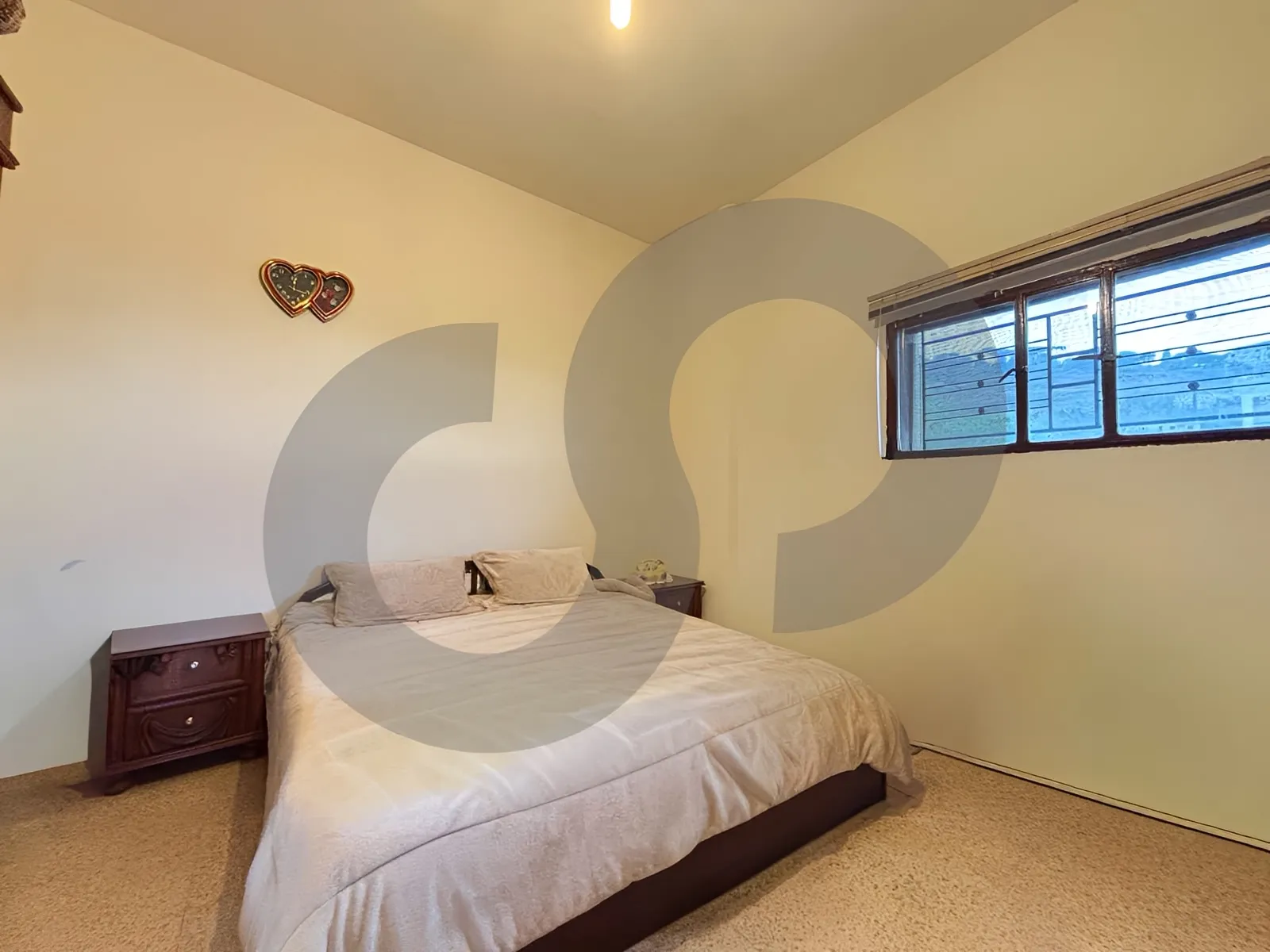 Apartment for Sale in Ain Anoub