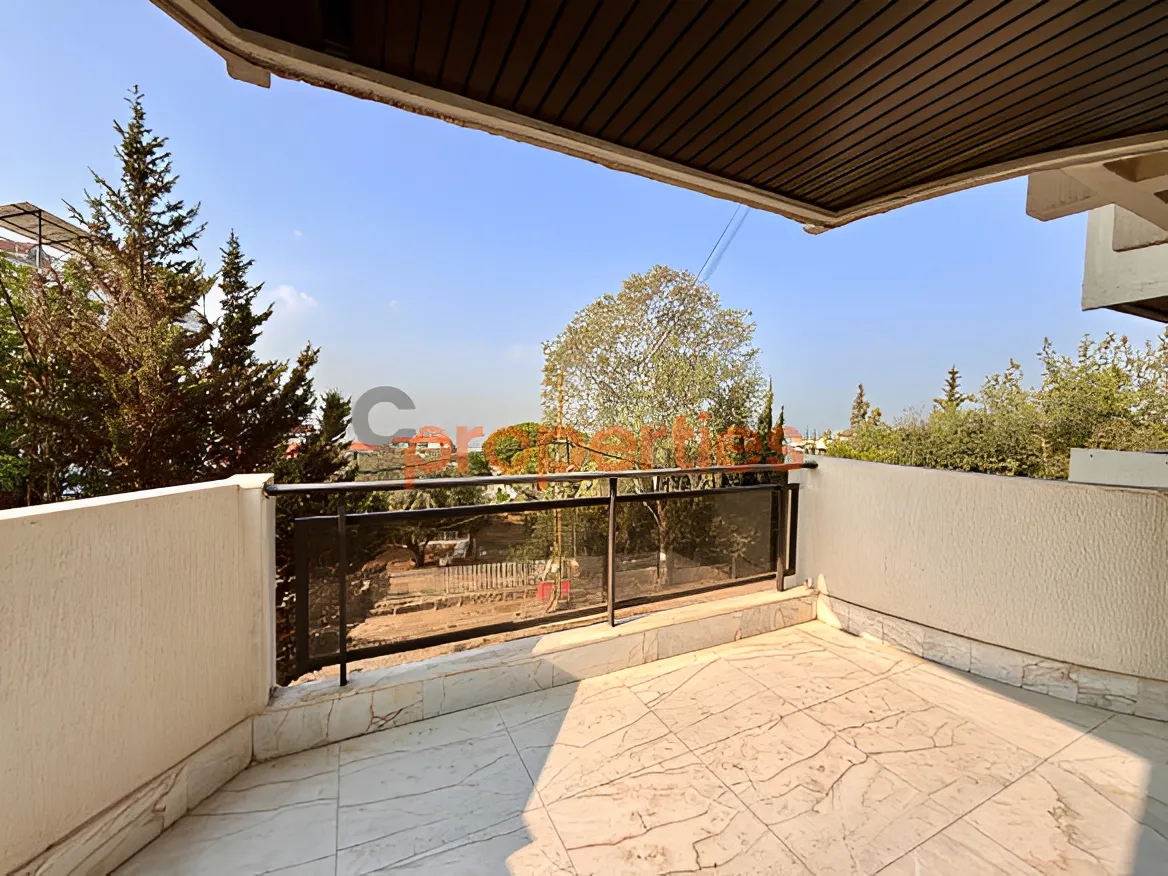 Apartment for Sale in Broummana - 4 bed, 3 bath
