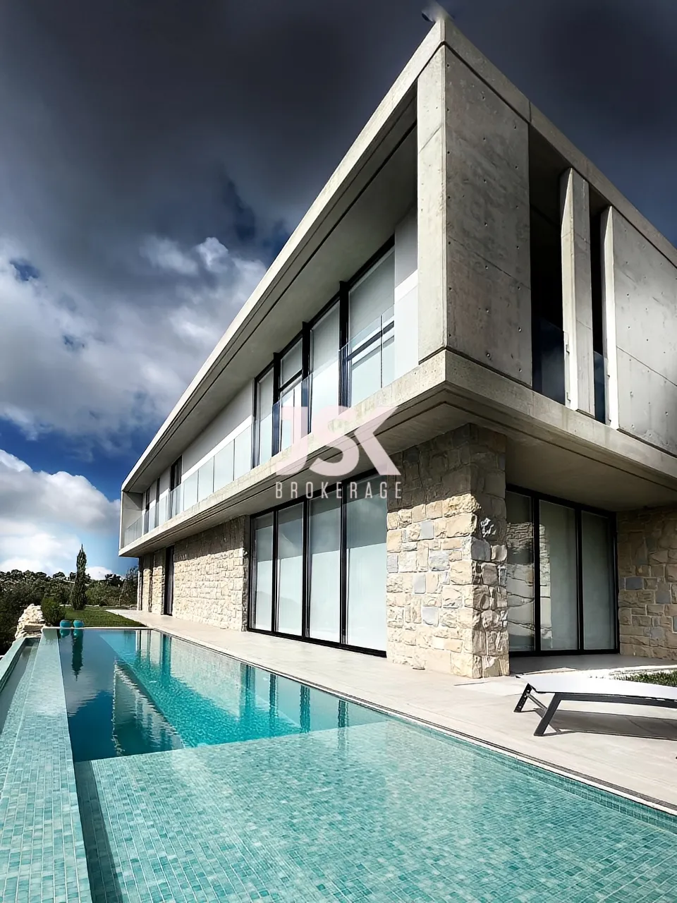 Loft for Sale in Batroun
