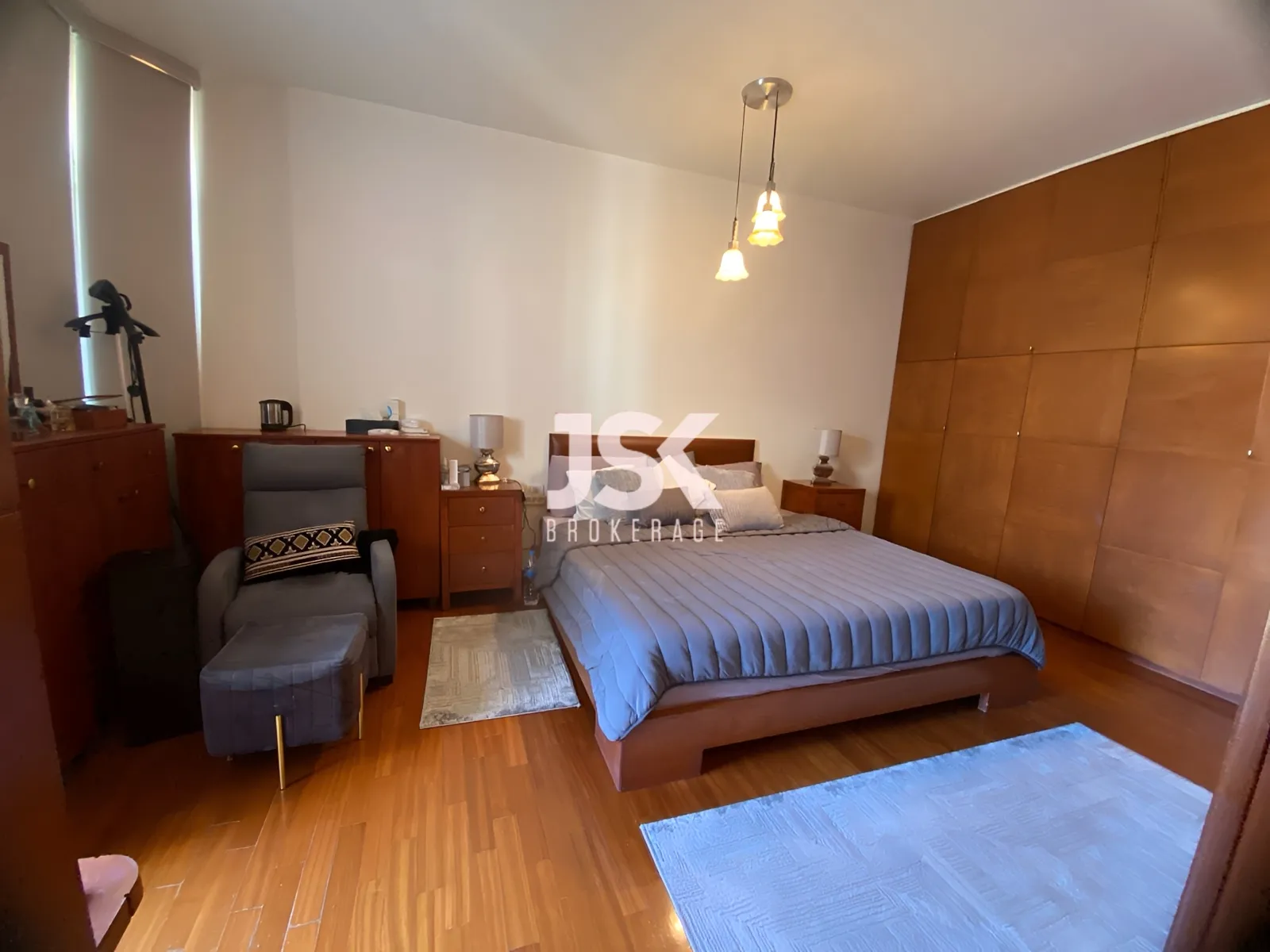 Office for Sale in Ras