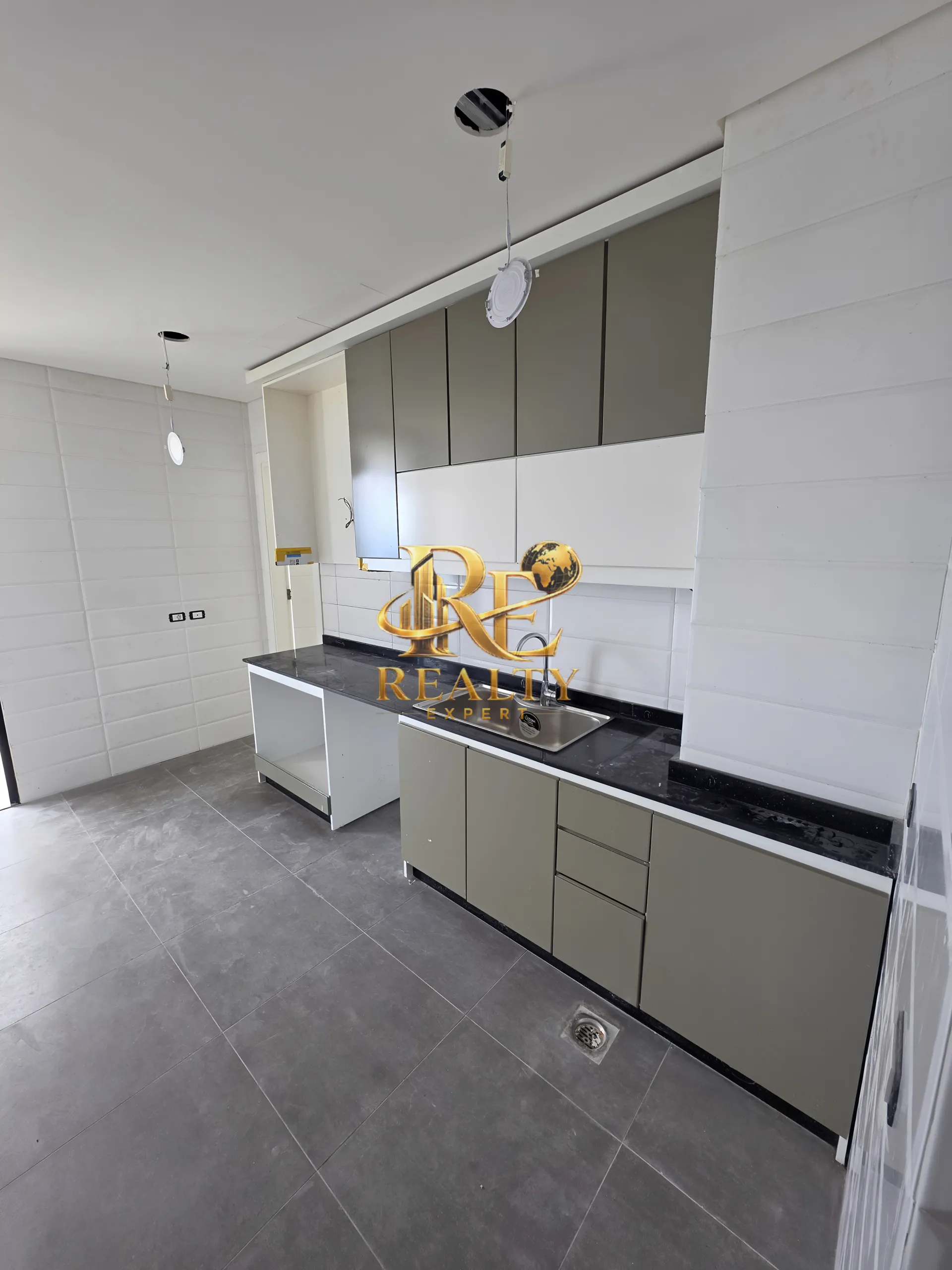 Apartment for sale in Aaramoun