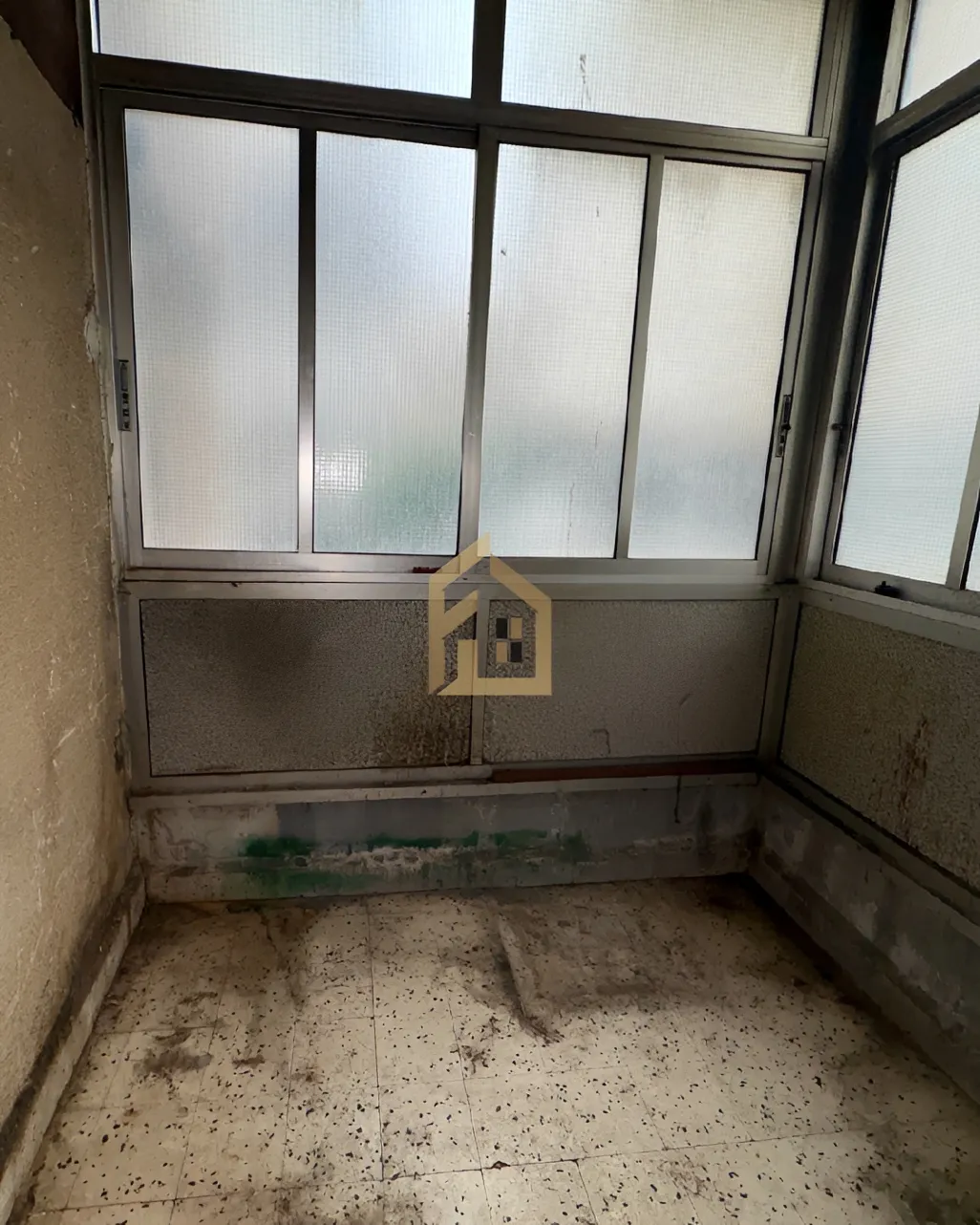 Apartment for sale in Tarik El Jdideh, Bayrut, Lebanon - 3 bed, 2 bath