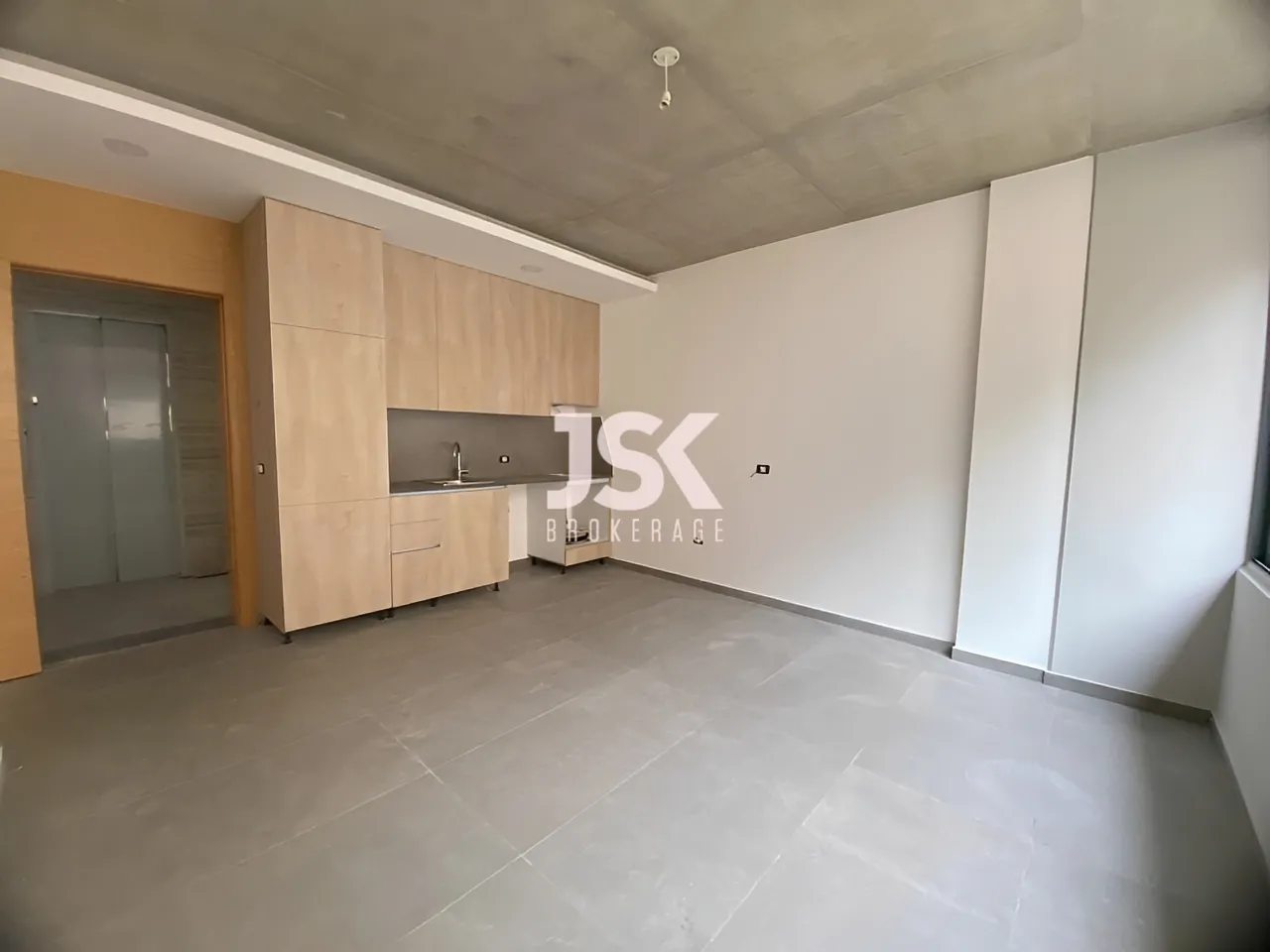 Apartment for Sale in Spears