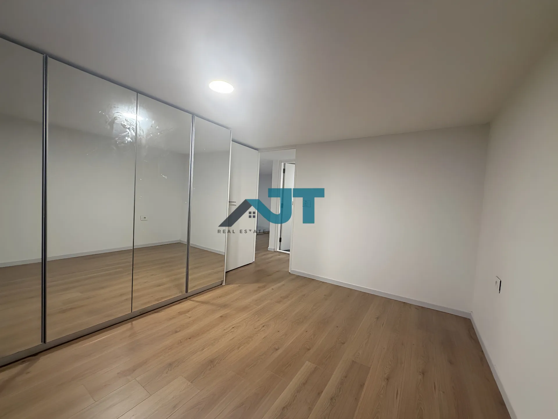 Duplex for rent in Gemmayzeh