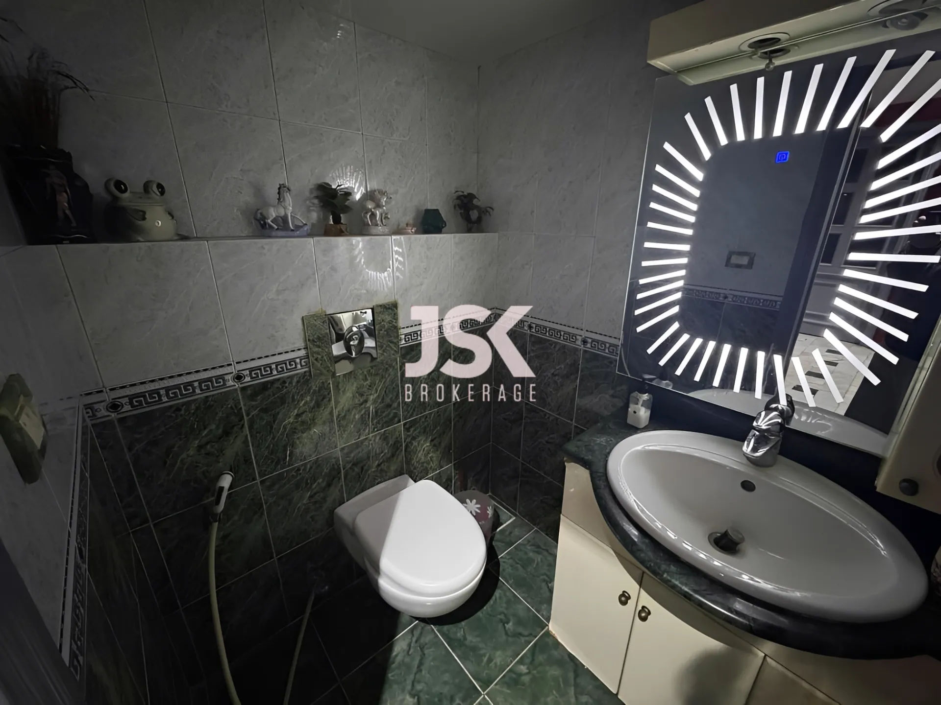 Apartment for Sale in Mazraat Yachoua
