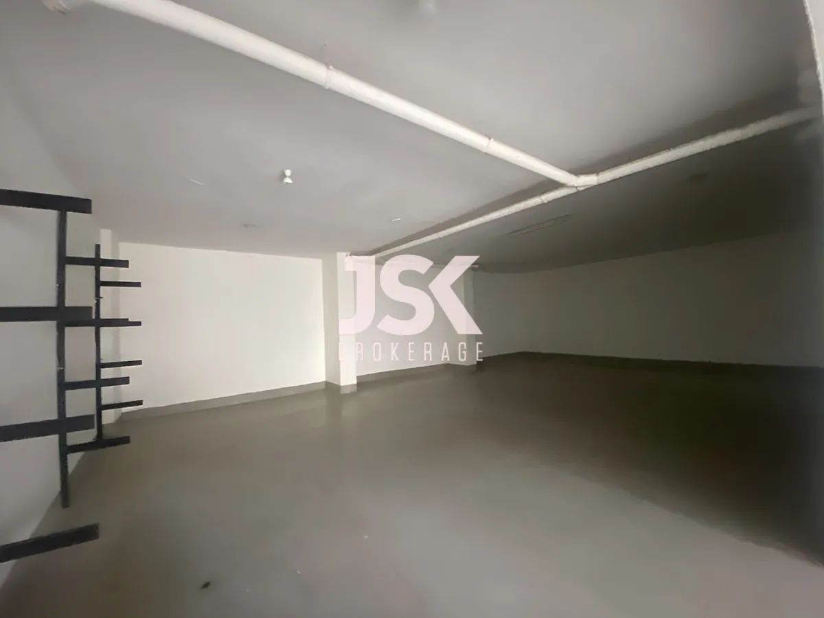 Warehouse for rent in Mazraat Yachoua