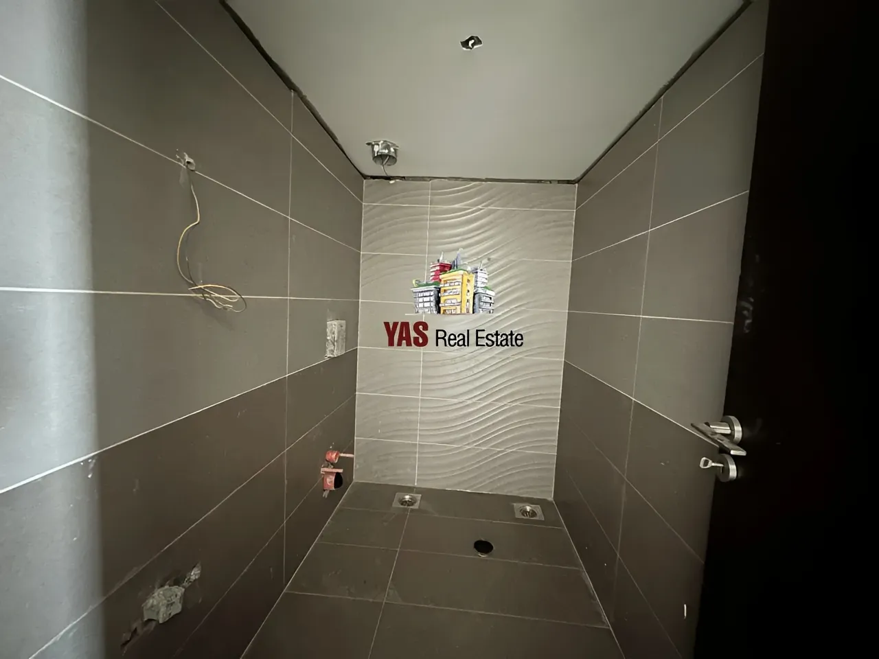 Apartment for Sale in Ballouneh
