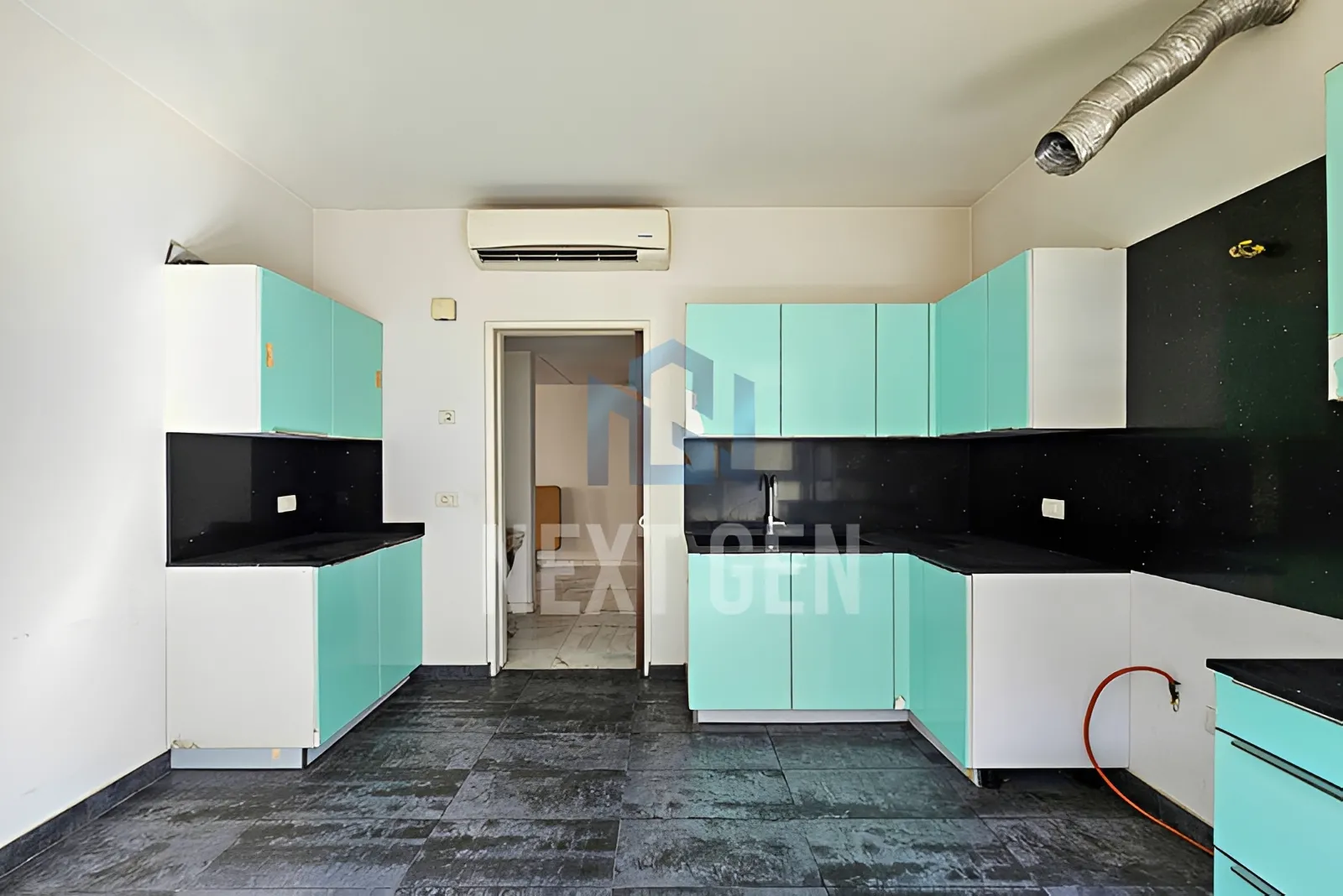 Apartment for Sale in Hamra