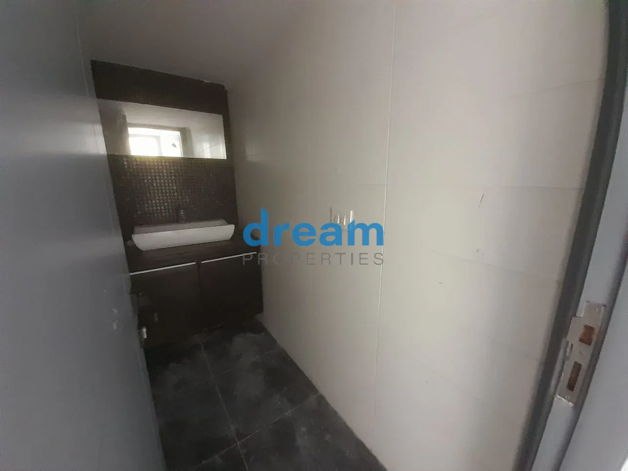 Office for rent in Badaro, Beirut, Lebanon