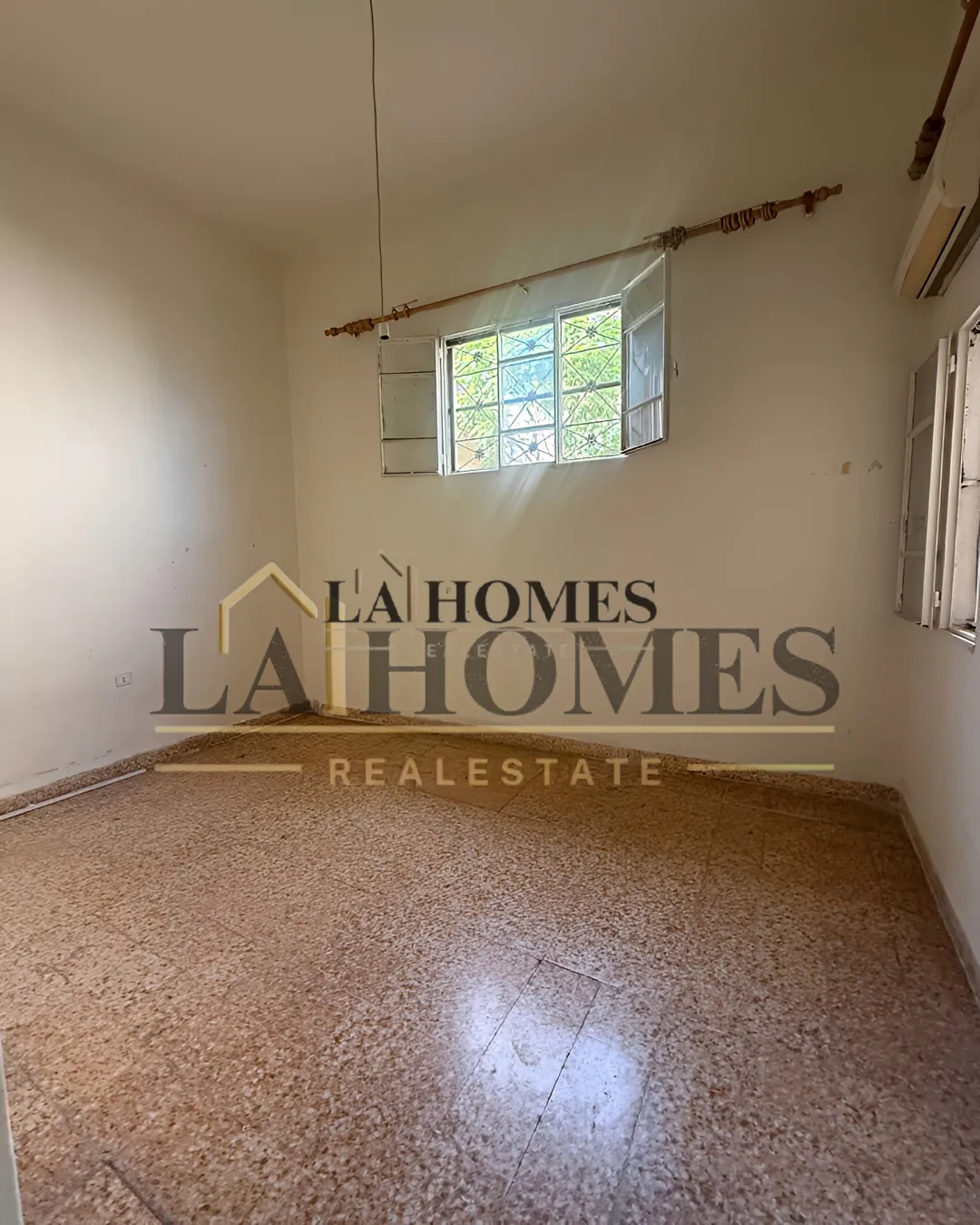Apartment for sale in Furn El Chebak