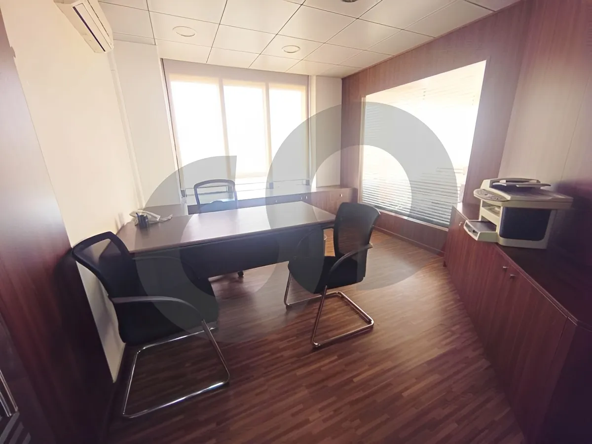 Office for rent in Forn El Chebbak