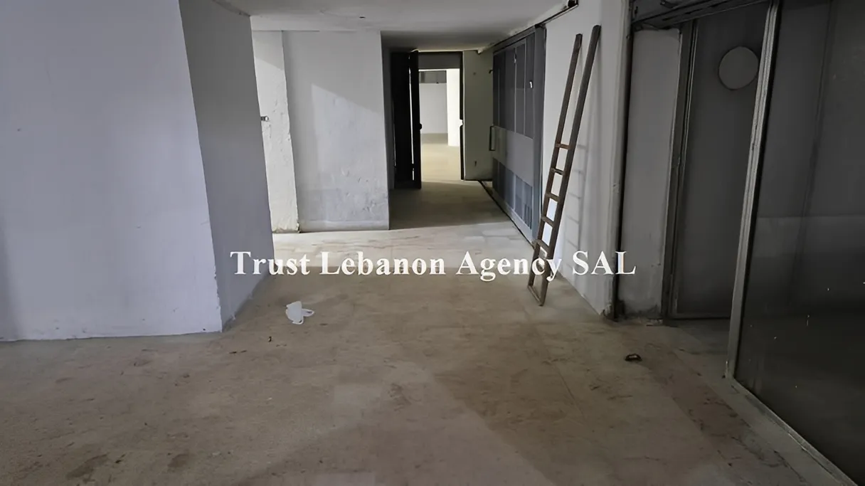 Commercial Property For Sale in Beirut, Talet El Khayat