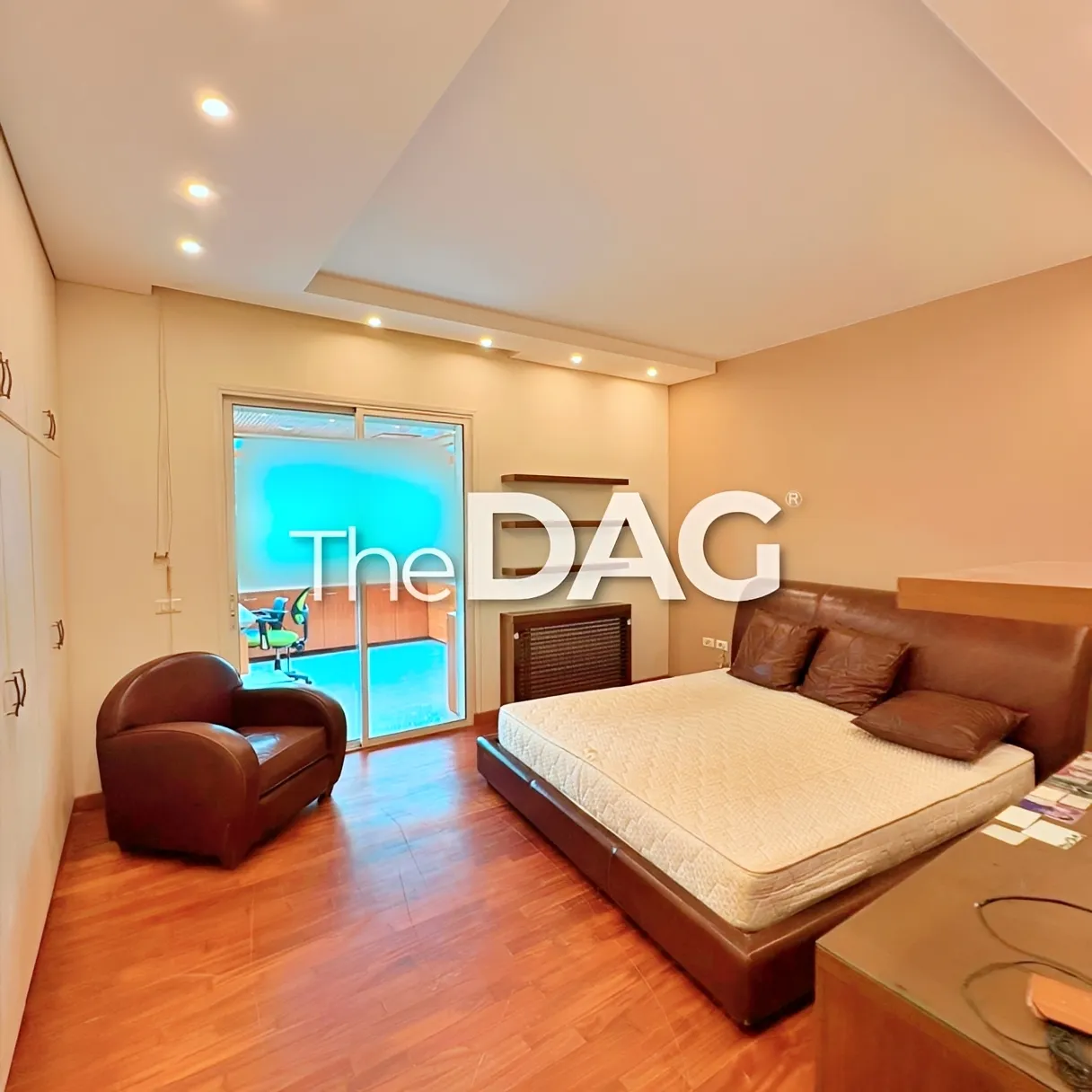 Apartment for rent in Caree d'or, Achrafieh