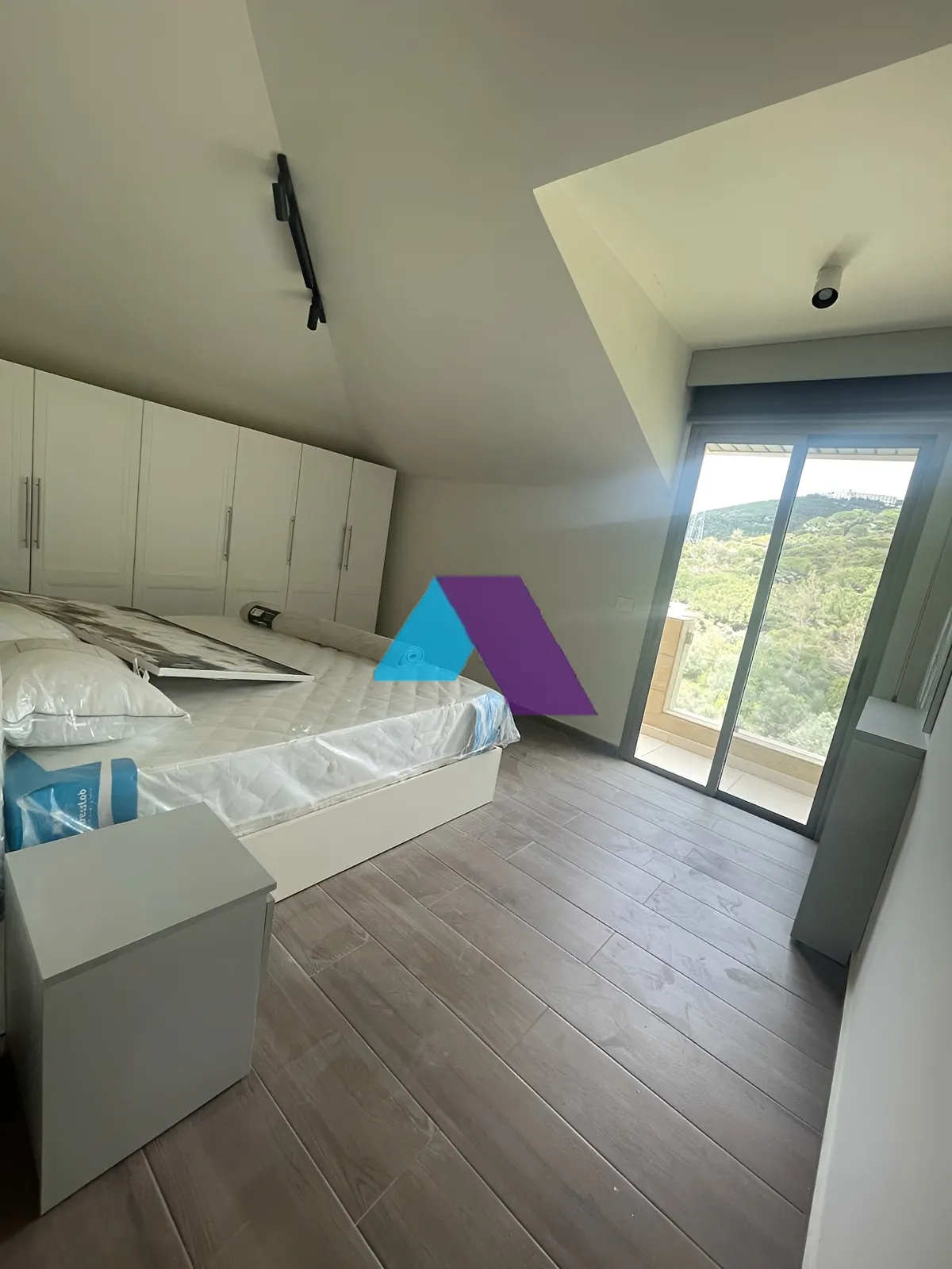 Apartment for Sale in Ain Saadeh