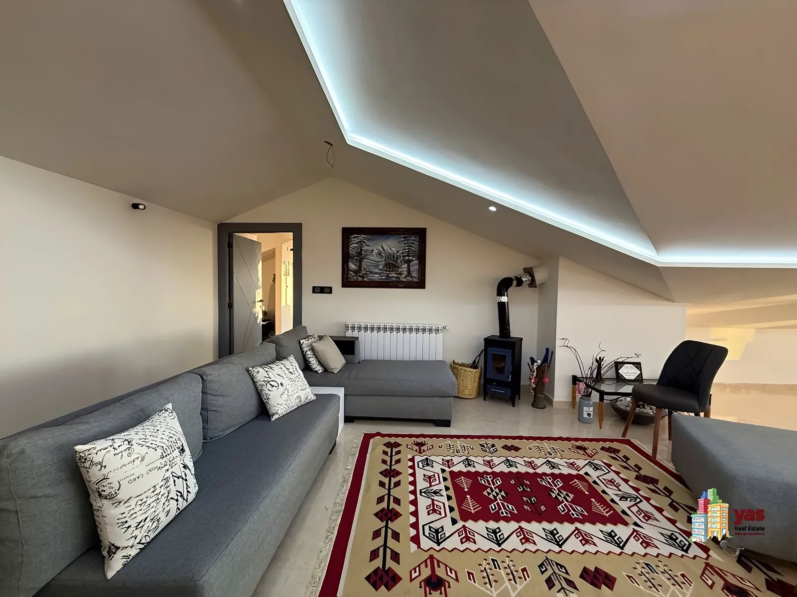 Apartment for Sale in Ballouneh