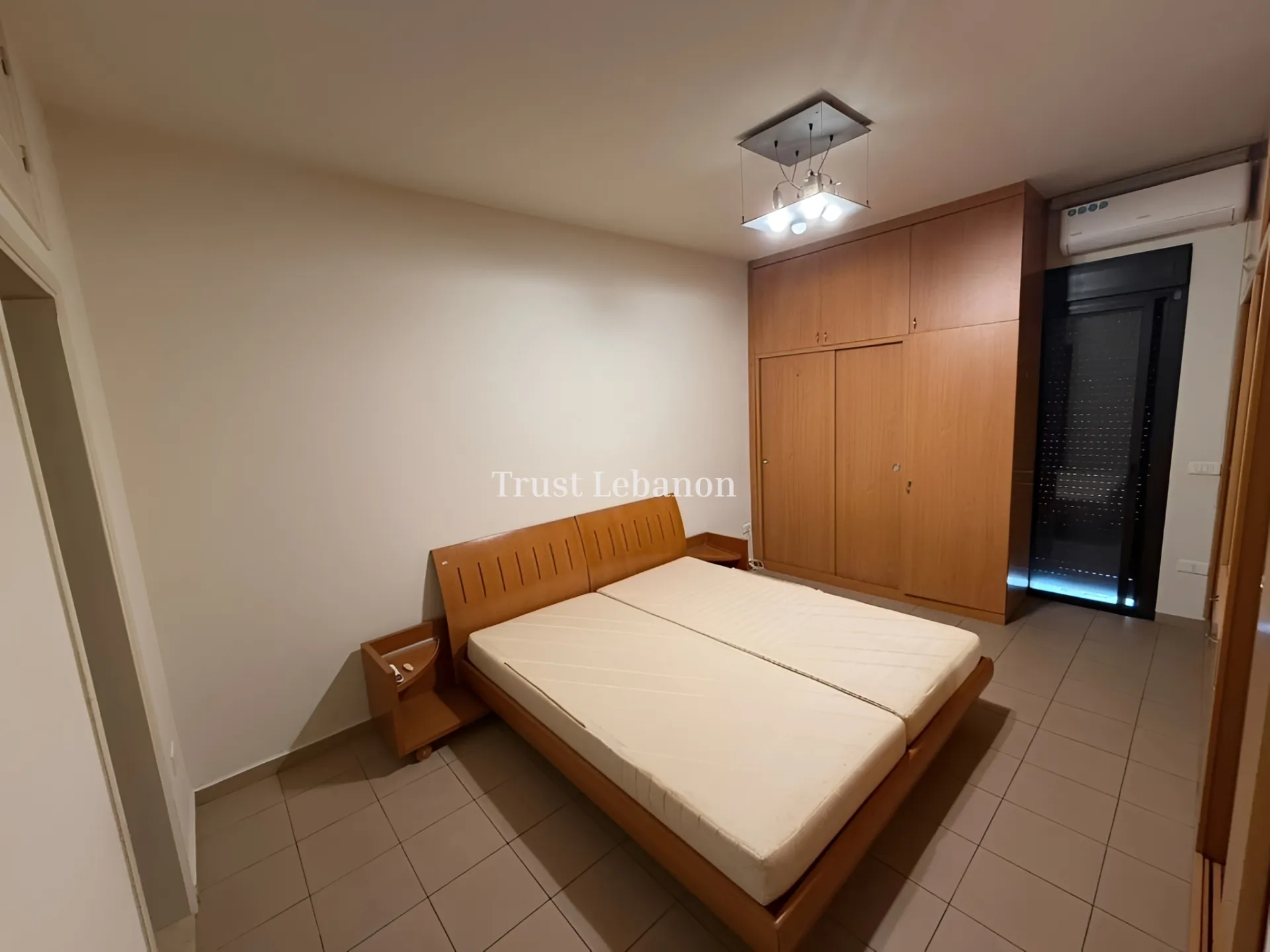 Apartment for rent in Achrafieh, Beirut, Lebanon - 2 bed, 3 bath