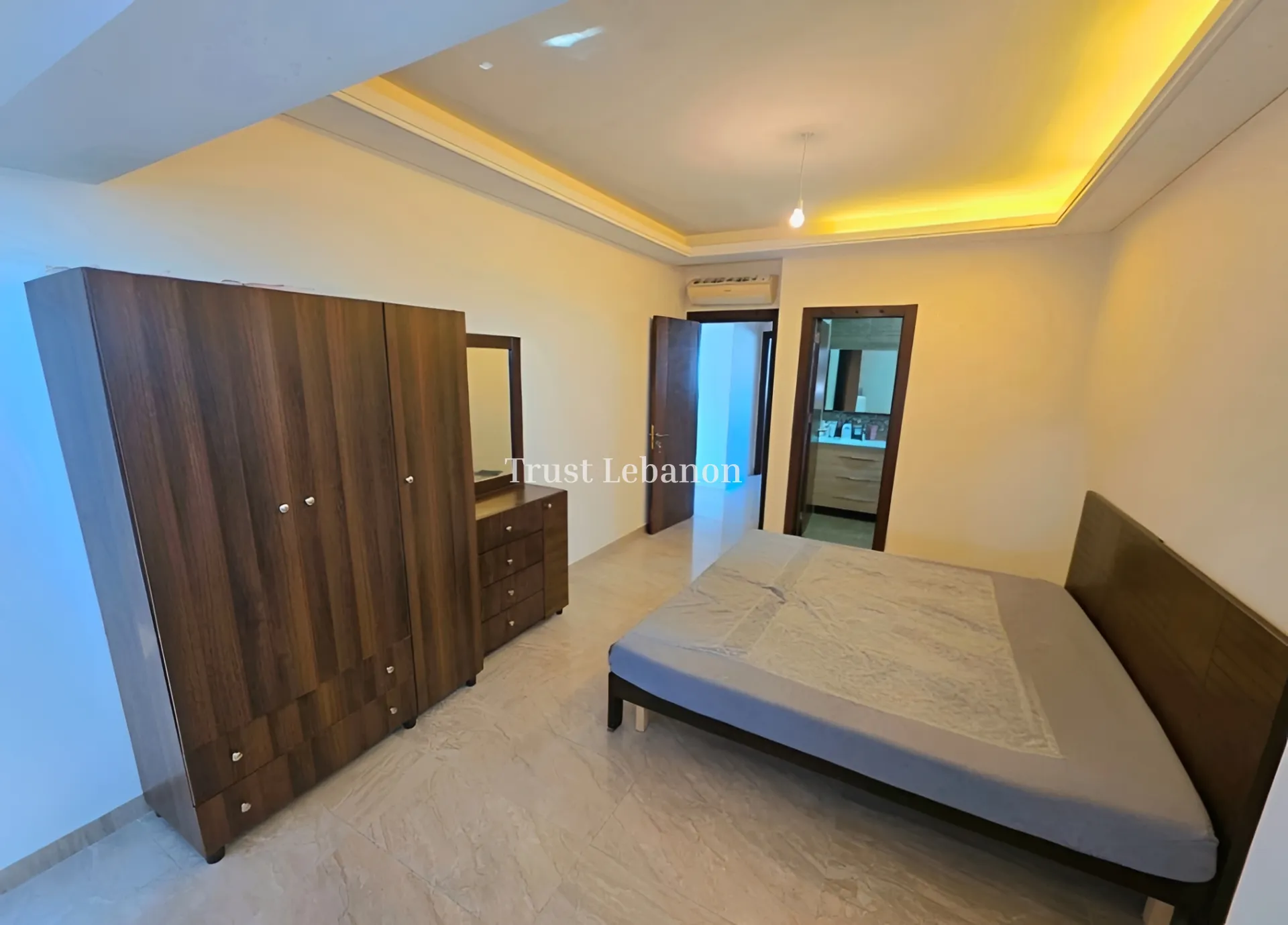 Apartment for sale in Hamra, Beirut, Lebanon