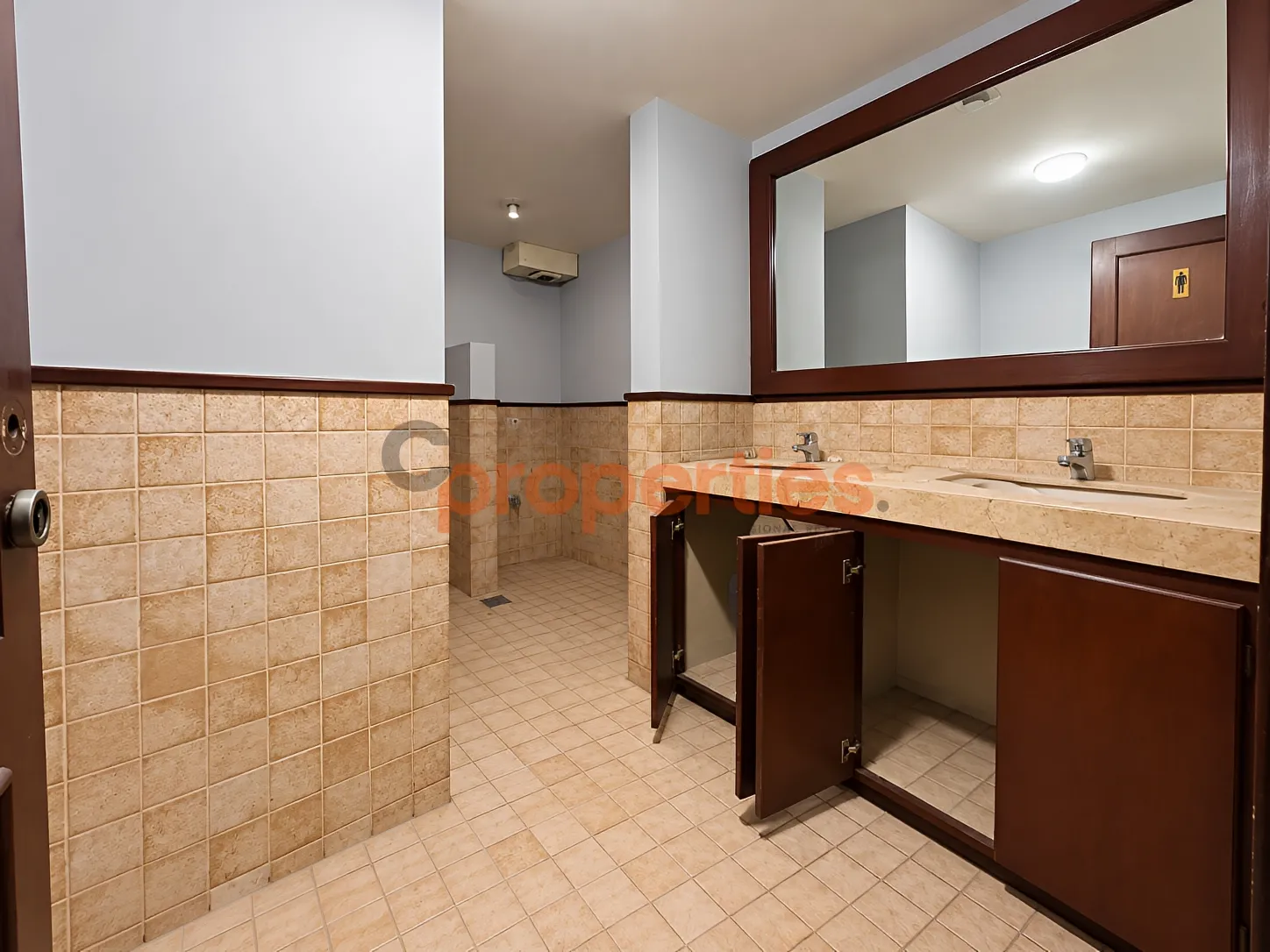 Shop for Rent in Hamra