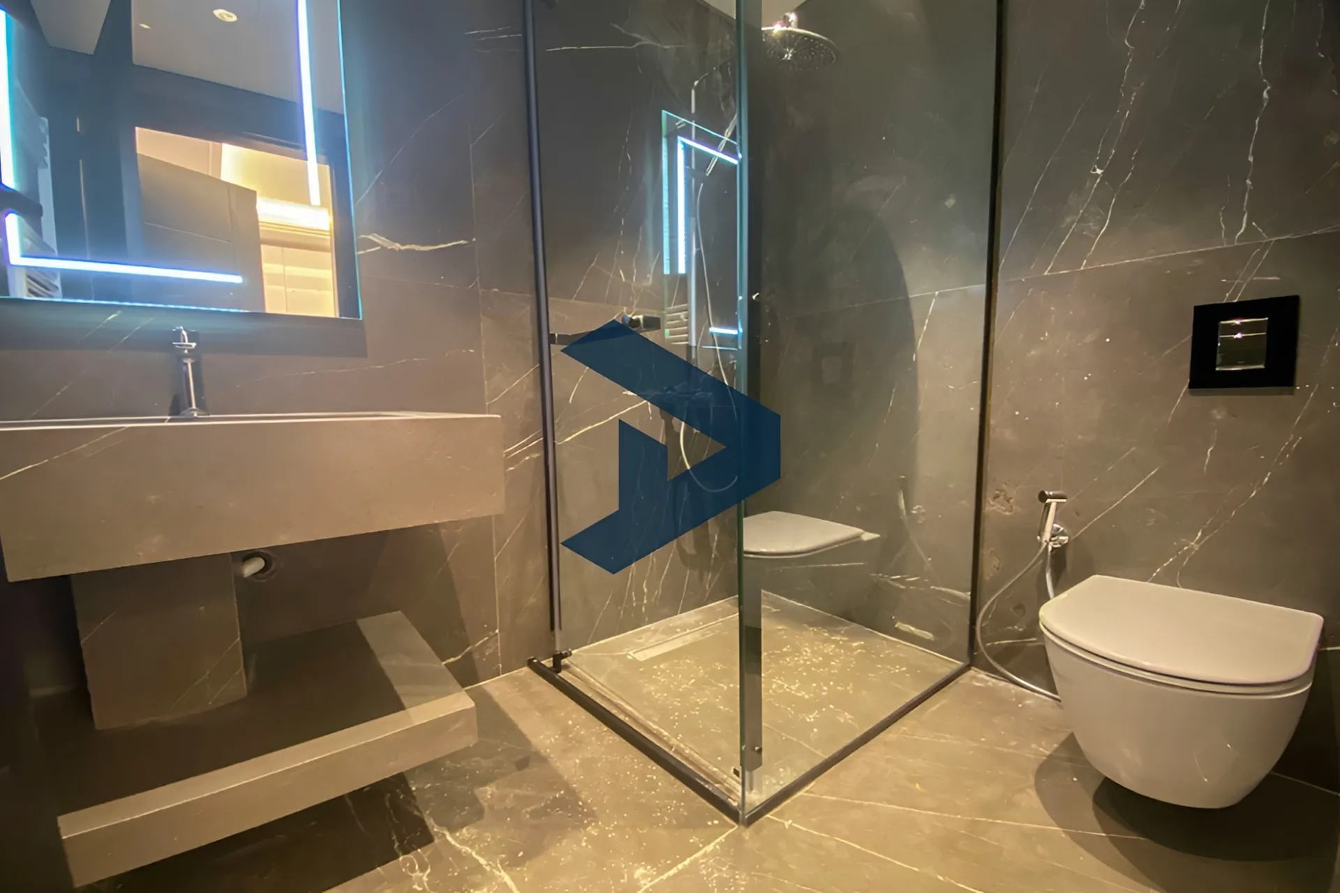 Apartment for sale in Raoucheh, Beirut, Lebanon