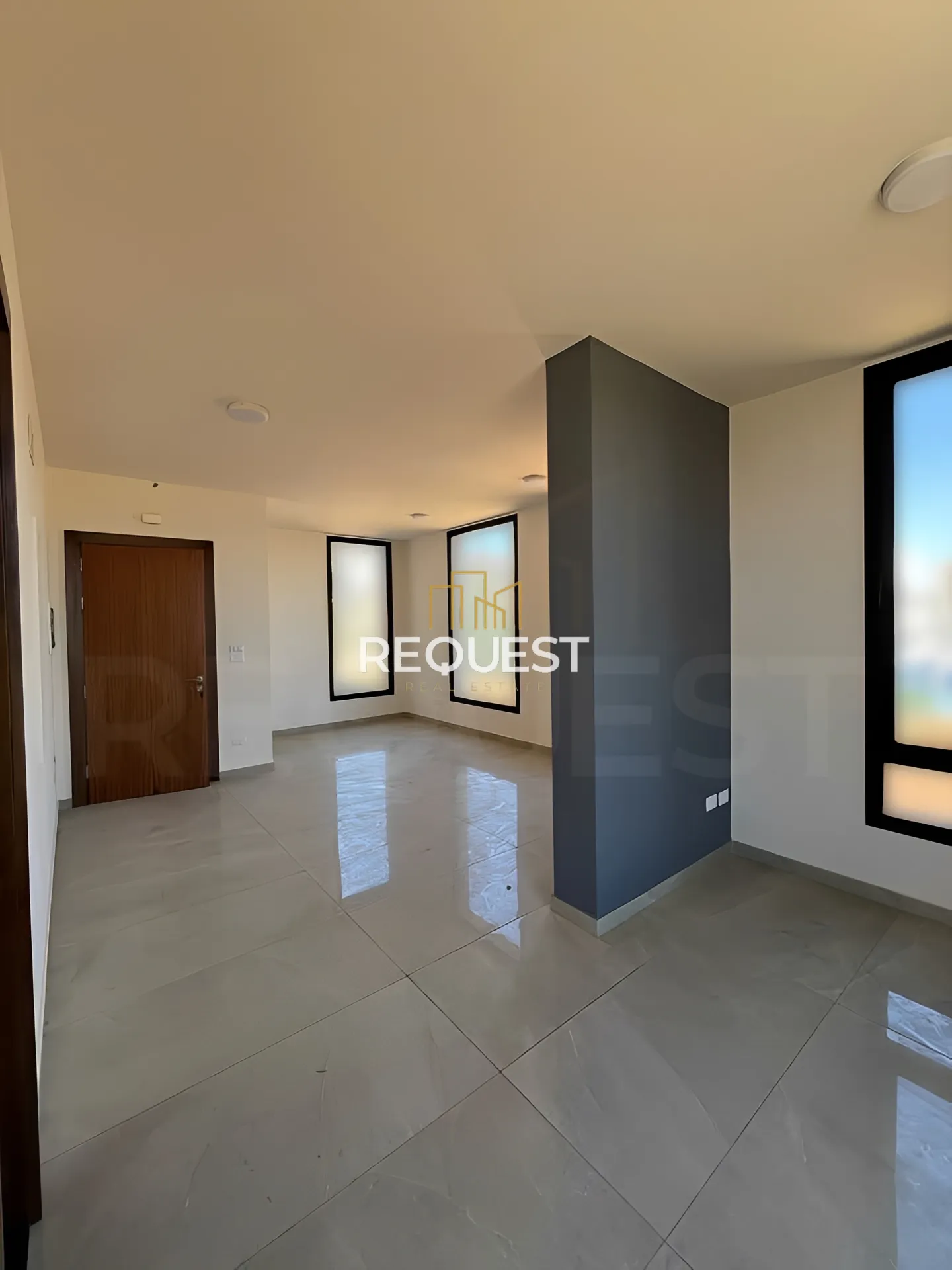 Office for sale in Haouch el oumaraa, lebanon