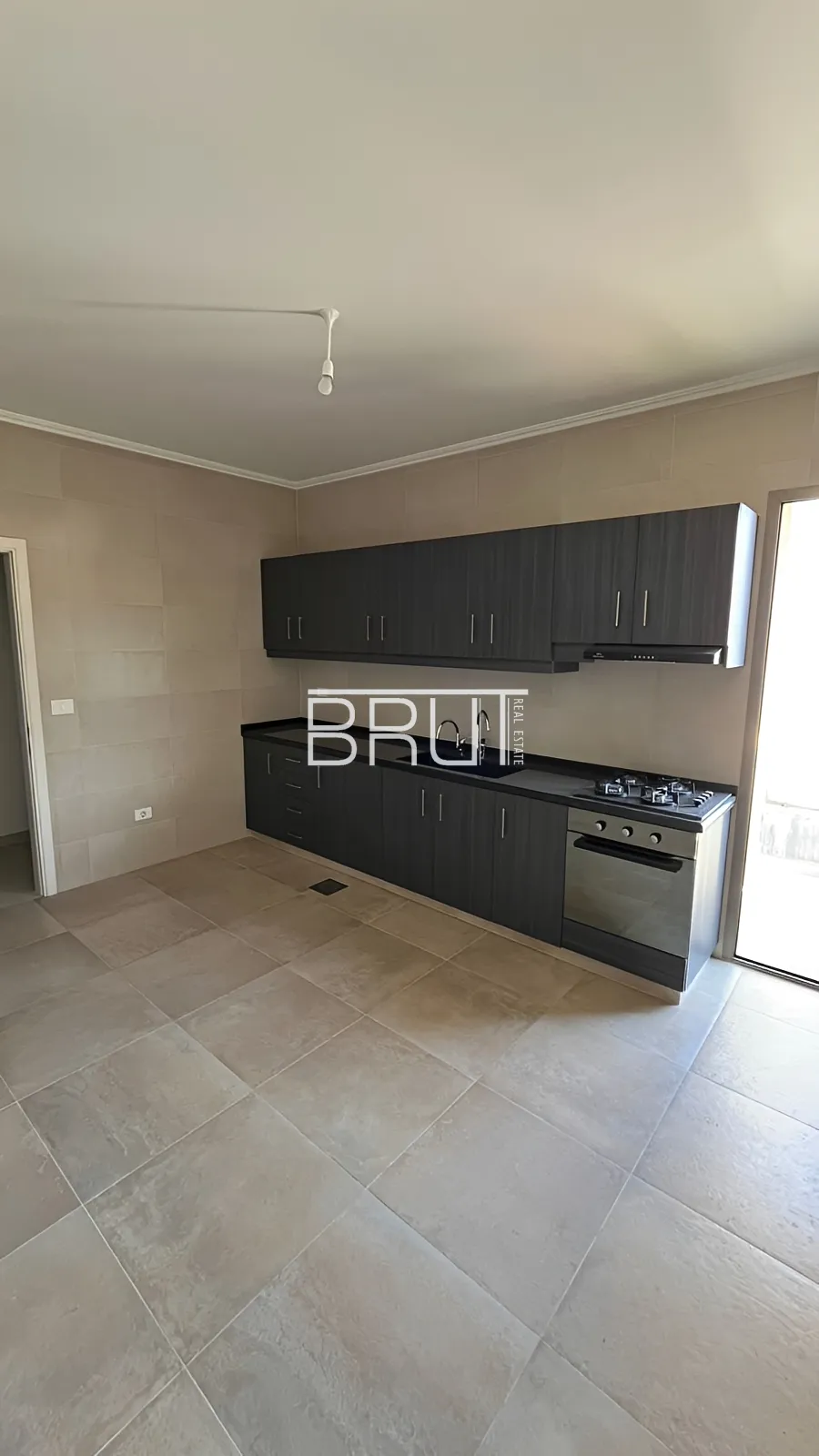 Apartment for Sale in Ballouneh