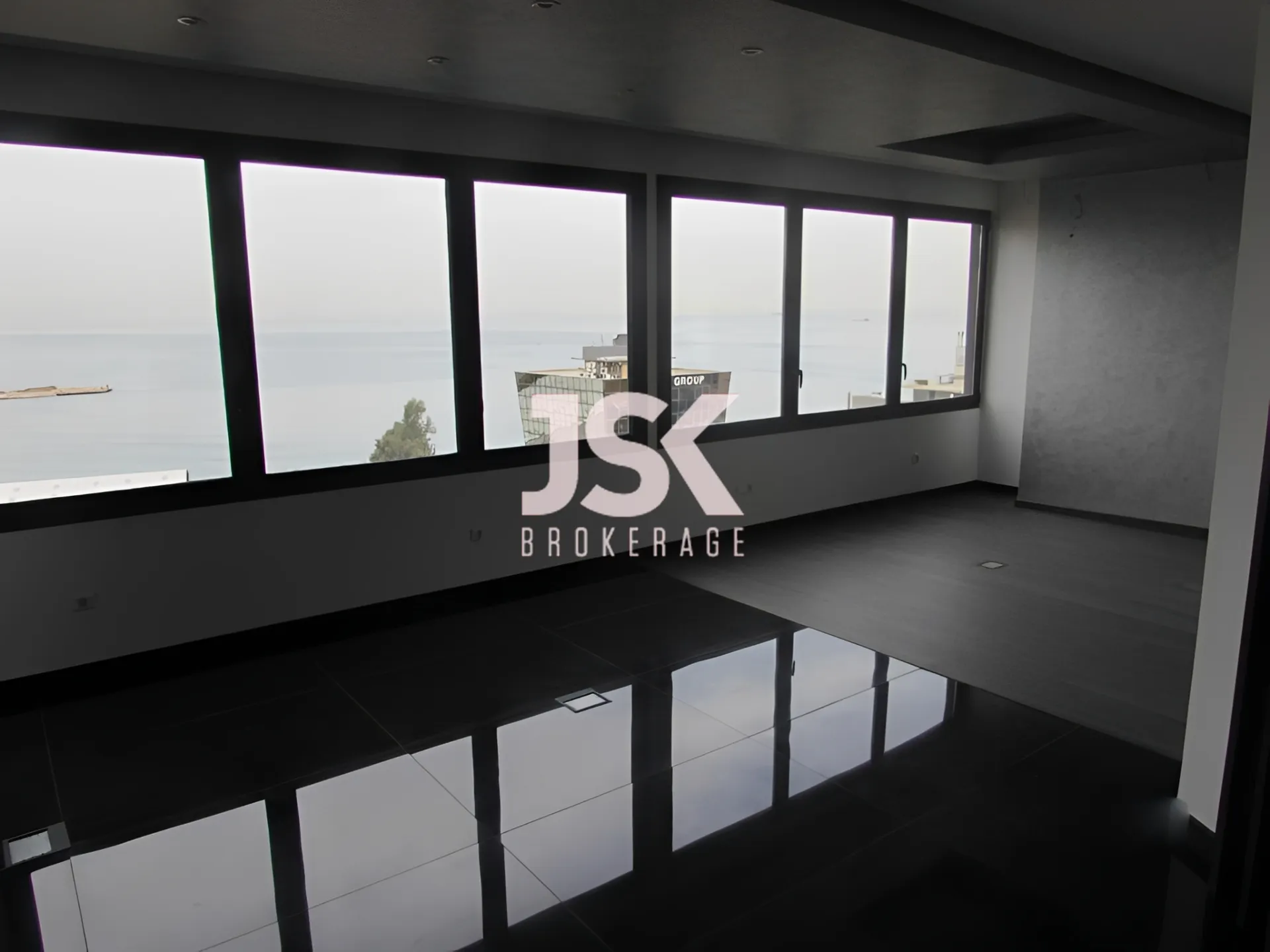 Office for sale in Zalqa