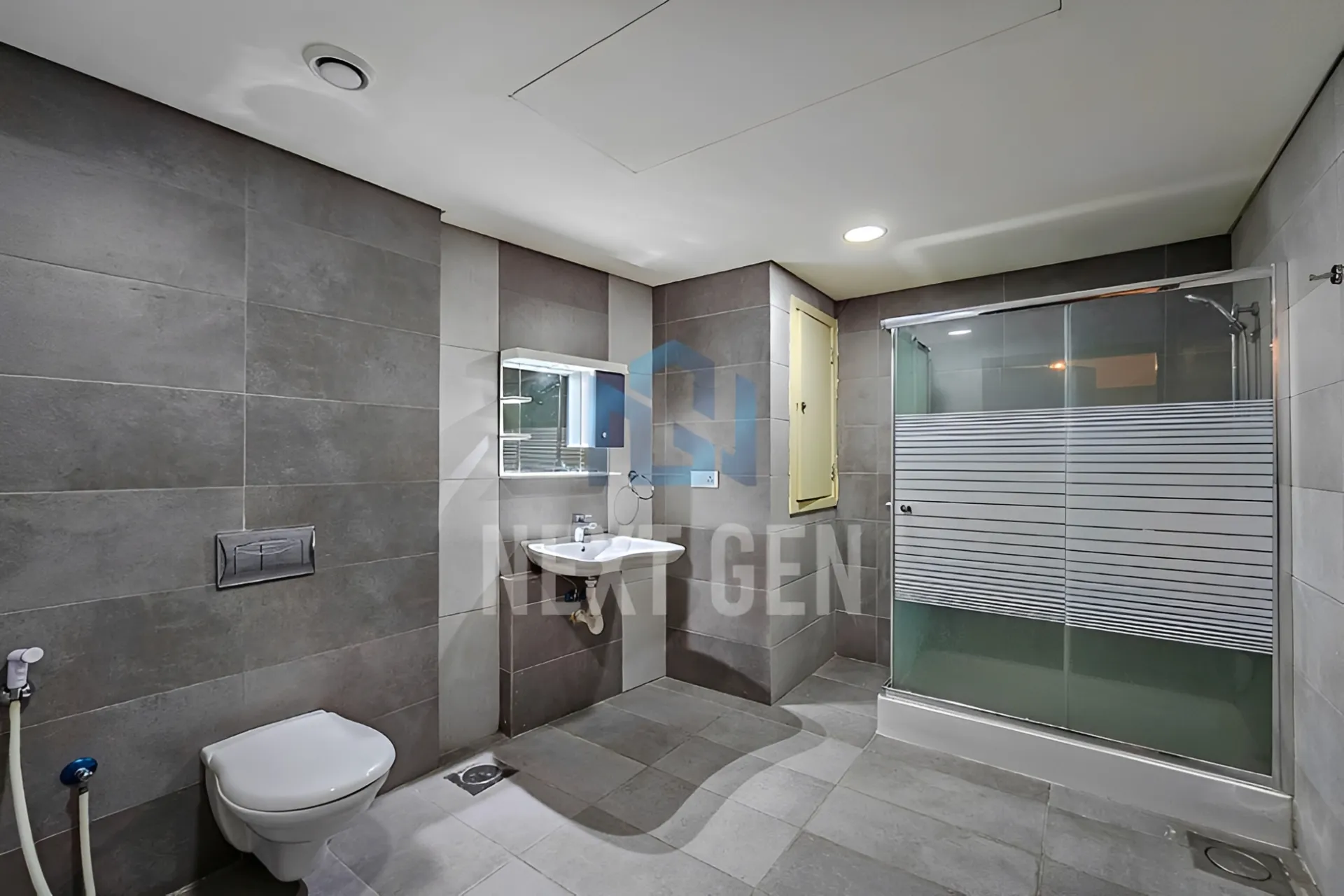 Apartment for rent in Ain Al Mraiseh, Beirut, Lebanon